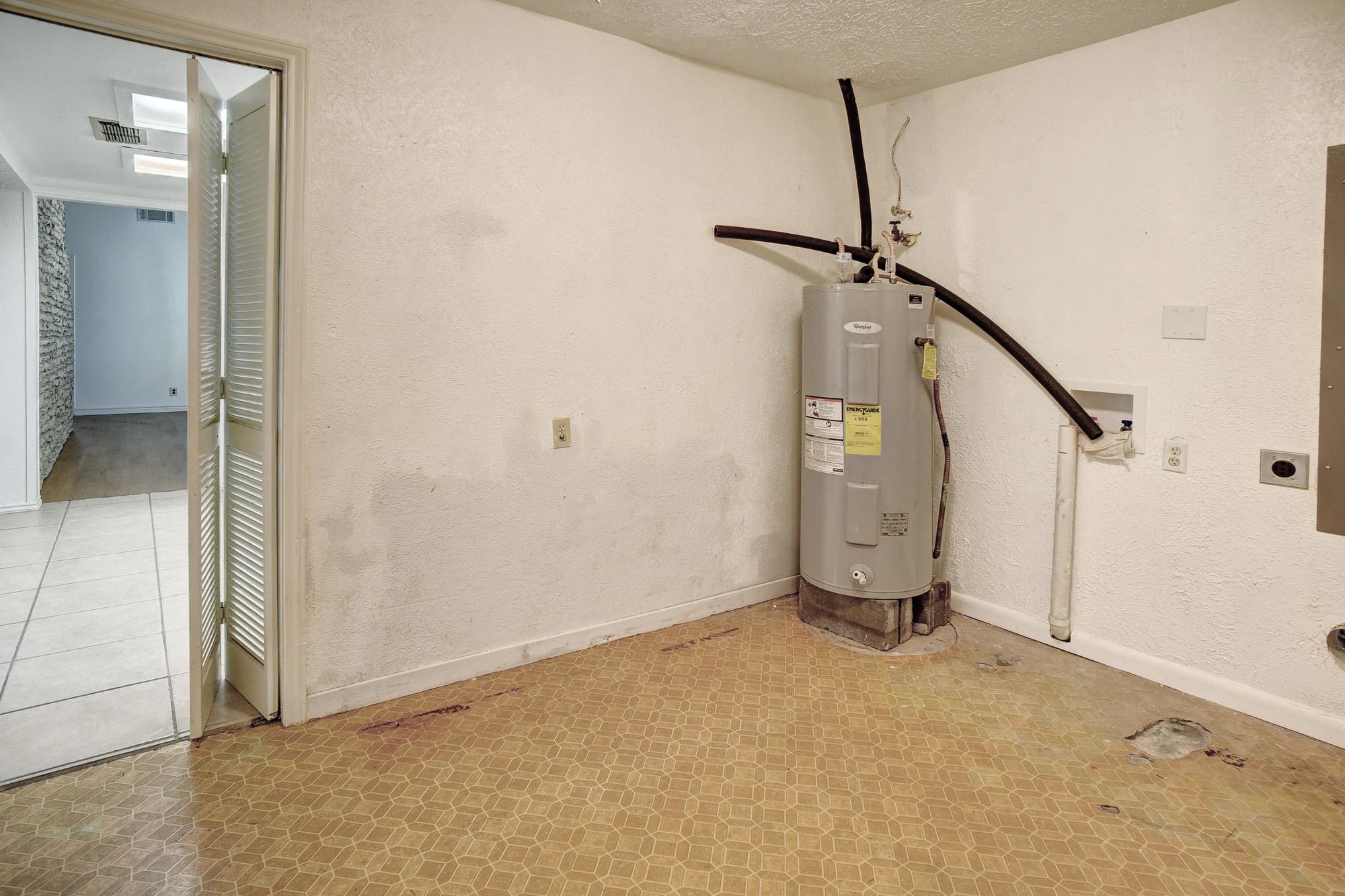 204 Maynard St Property Photo 33