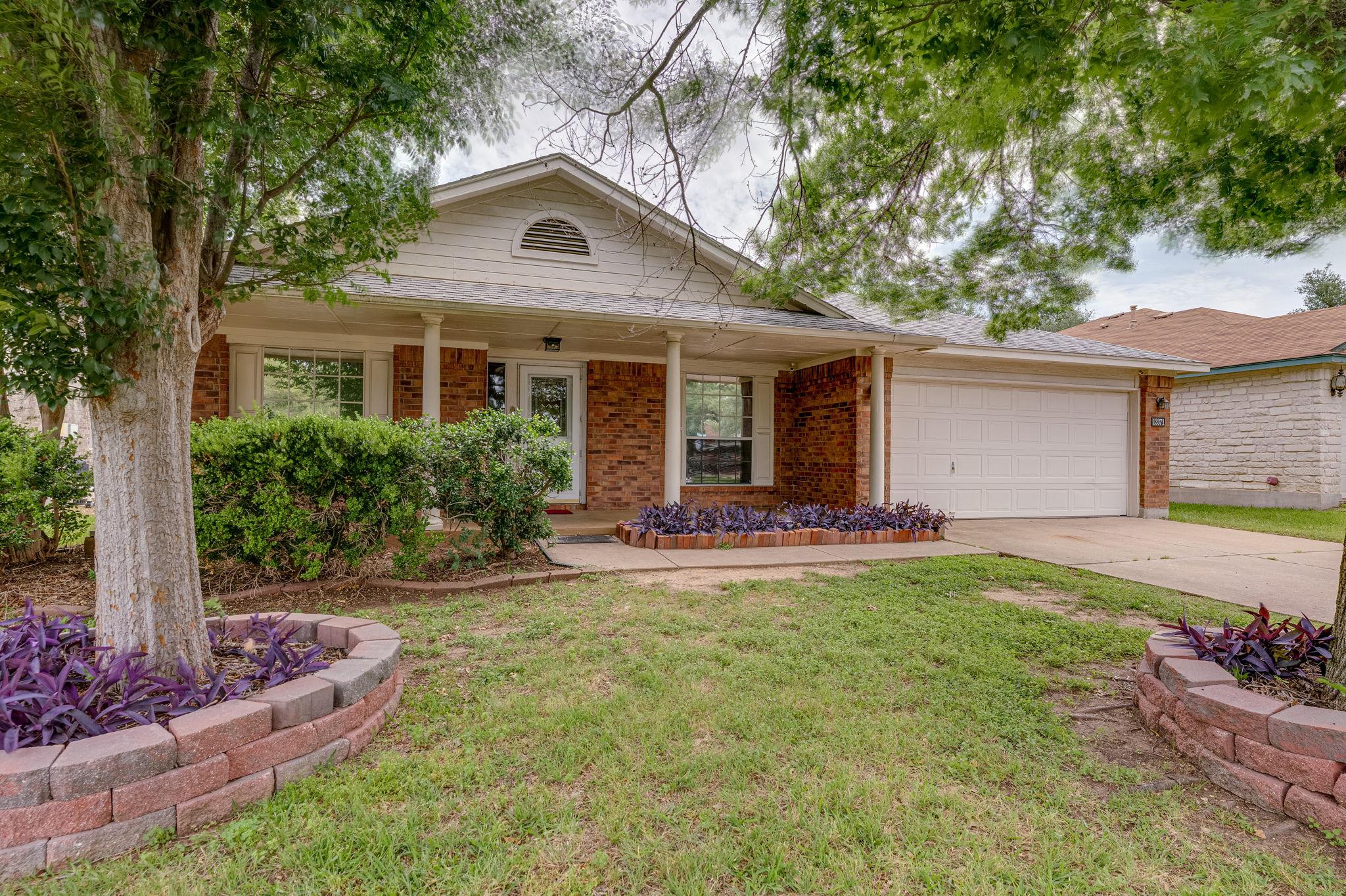 13371 Amasia Dr Property Photo