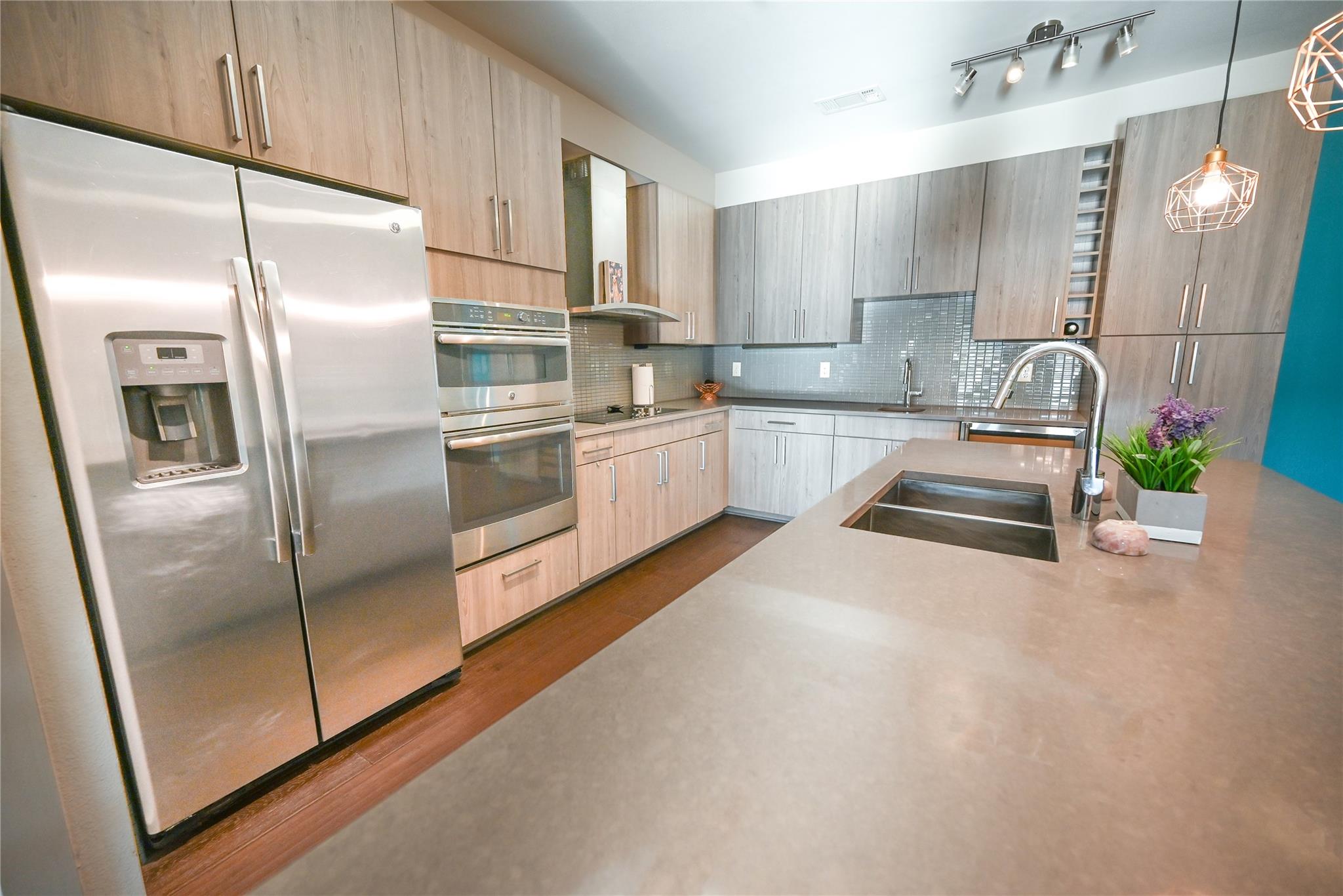 3600 S Lamar Blvd #200 Property Photo 6