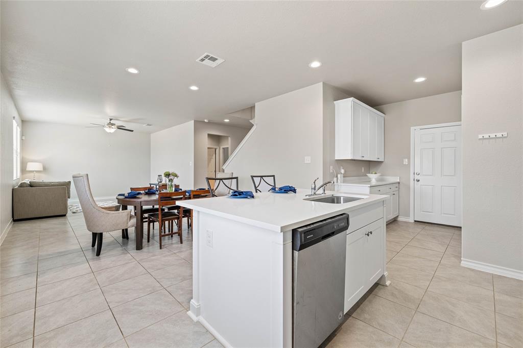 212 Fieldstone Rd Property Photo 13