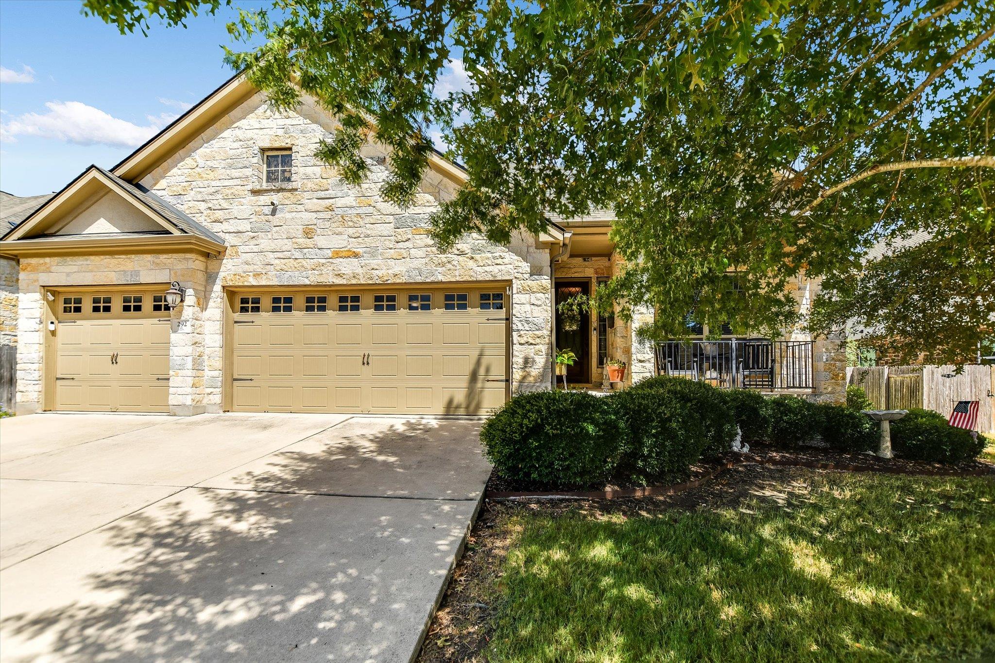 292 Swallowtail Dr Property Photo 1
