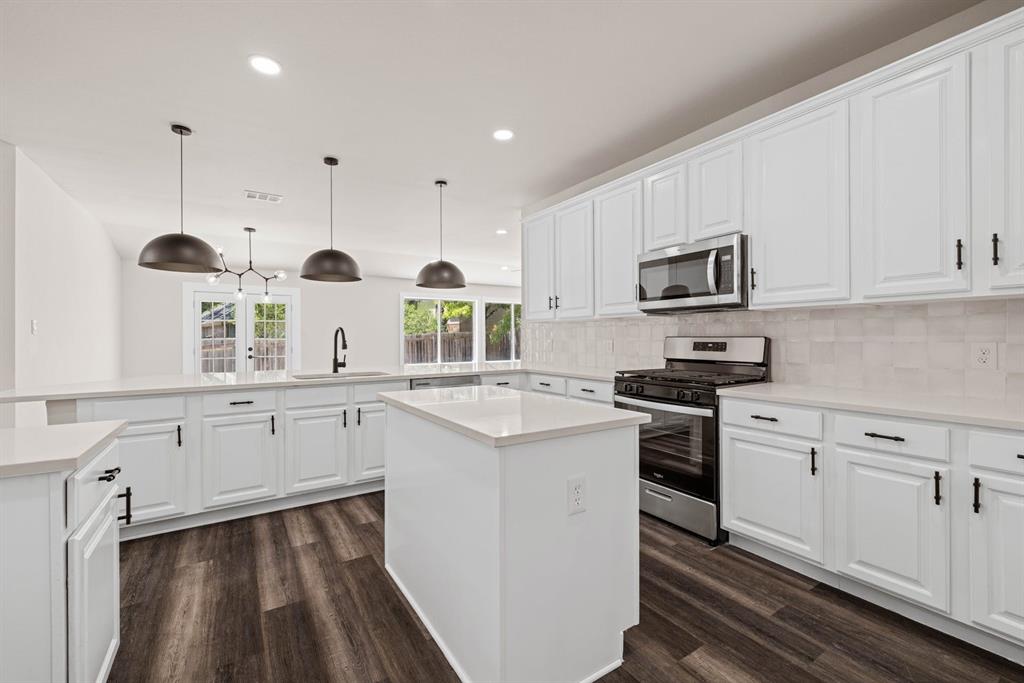 1203 Stepp Bnd Property Photo 1
