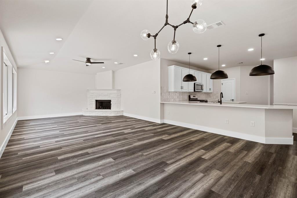 1203 Stepp Bnd Property Photo 5