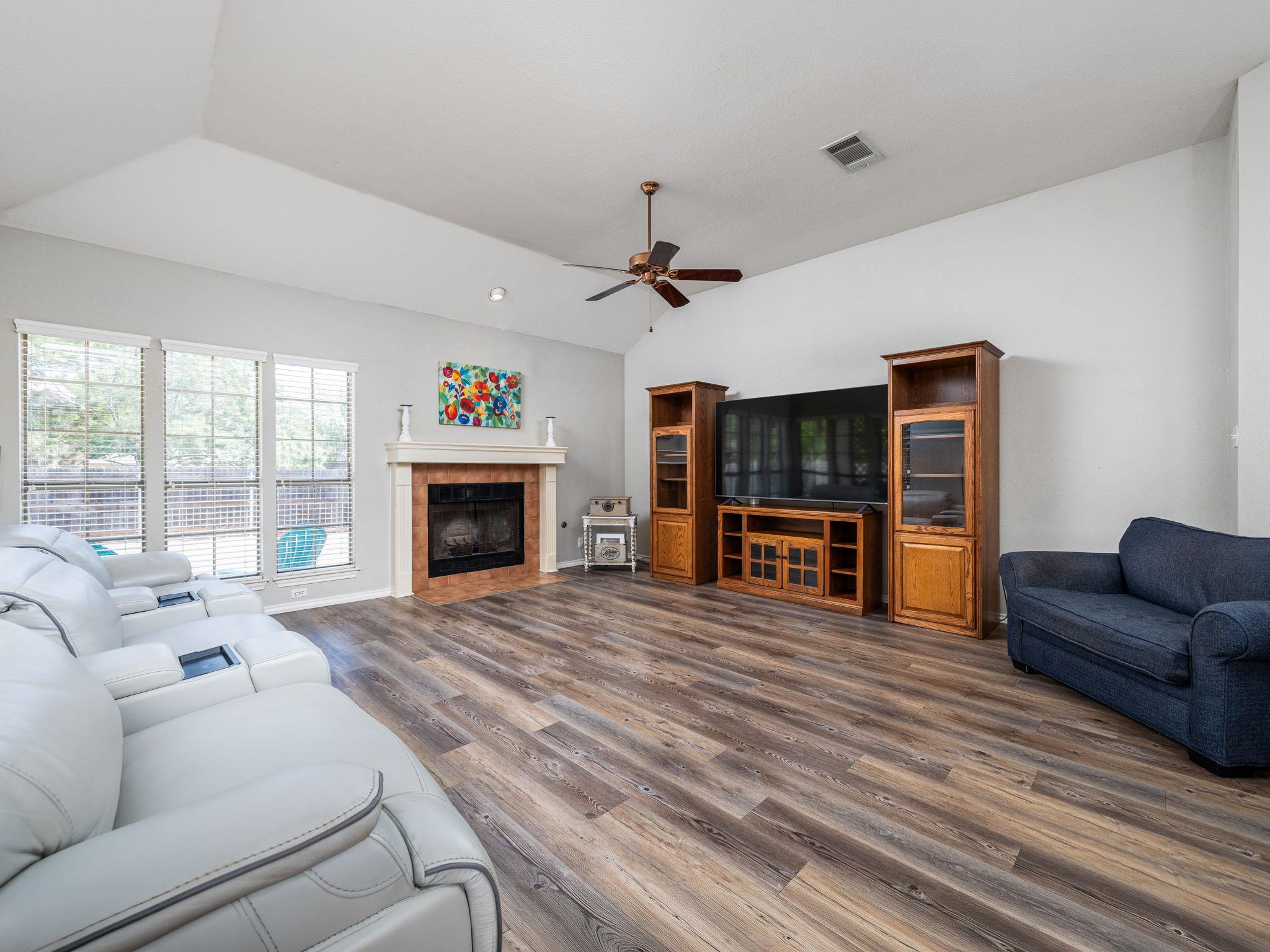 5210 Crooked Oak Cv Property Photo 7