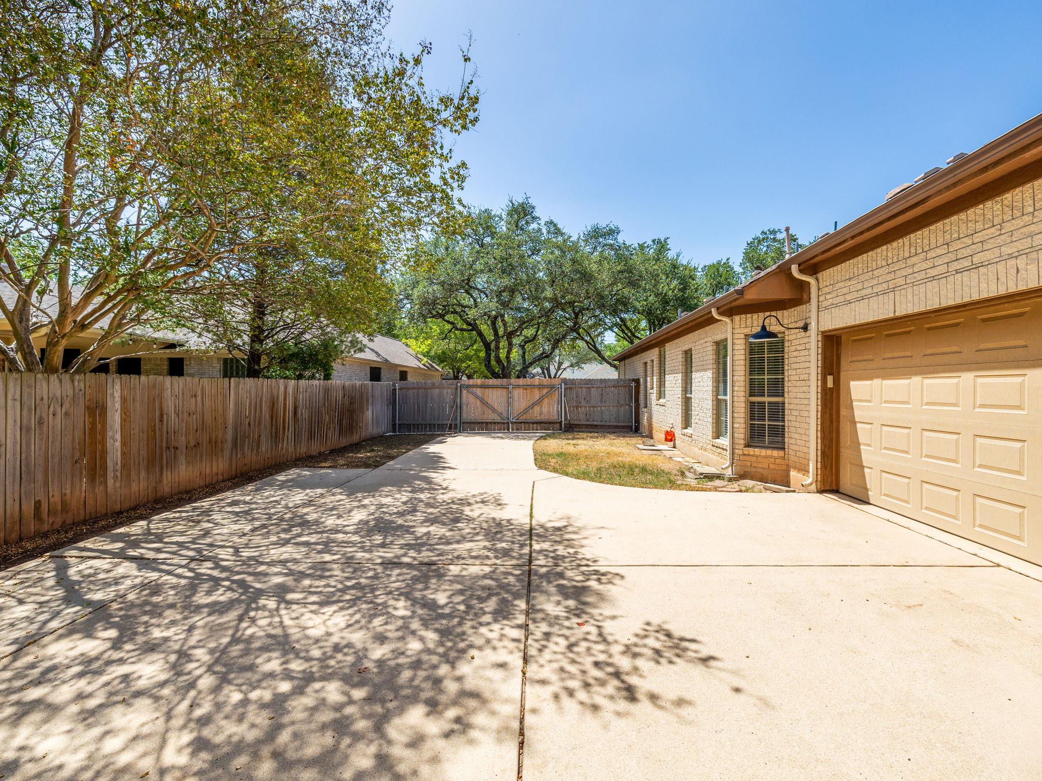 5210 Crooked Oak Cv Property Photo 30
