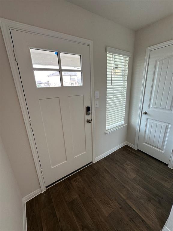 563 Evergreen Sumac Loop Property Photo 3