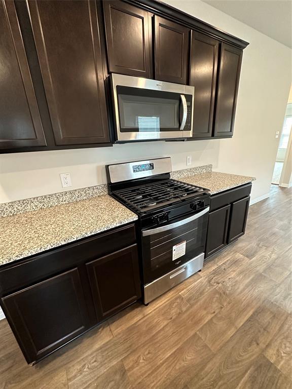 563 Evergreen Sumac Loop Property Photo 6