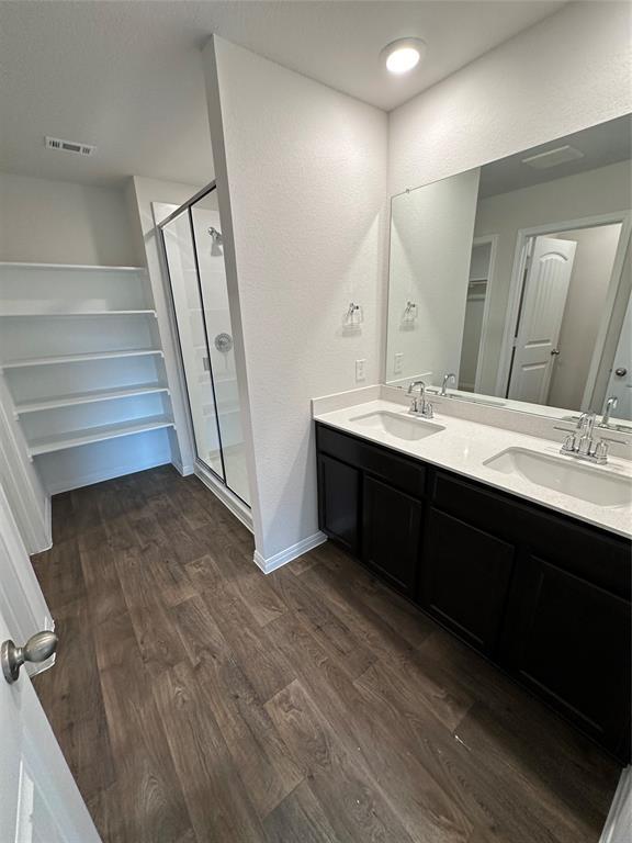 563 Evergreen Sumac Loop Property Photo 16