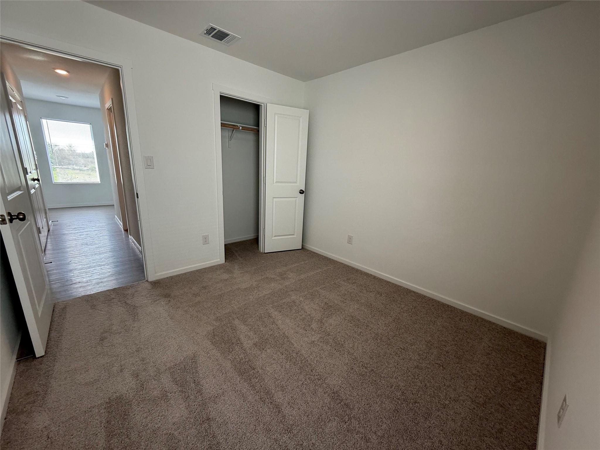 785 Whoopers Loop Property Photo 4