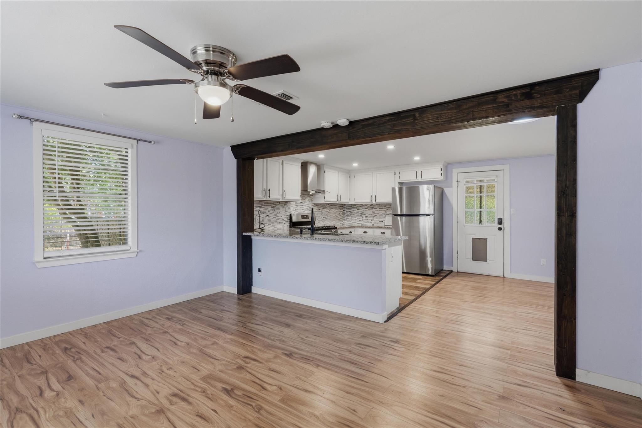1003 Bugg Ln Property Photo 6