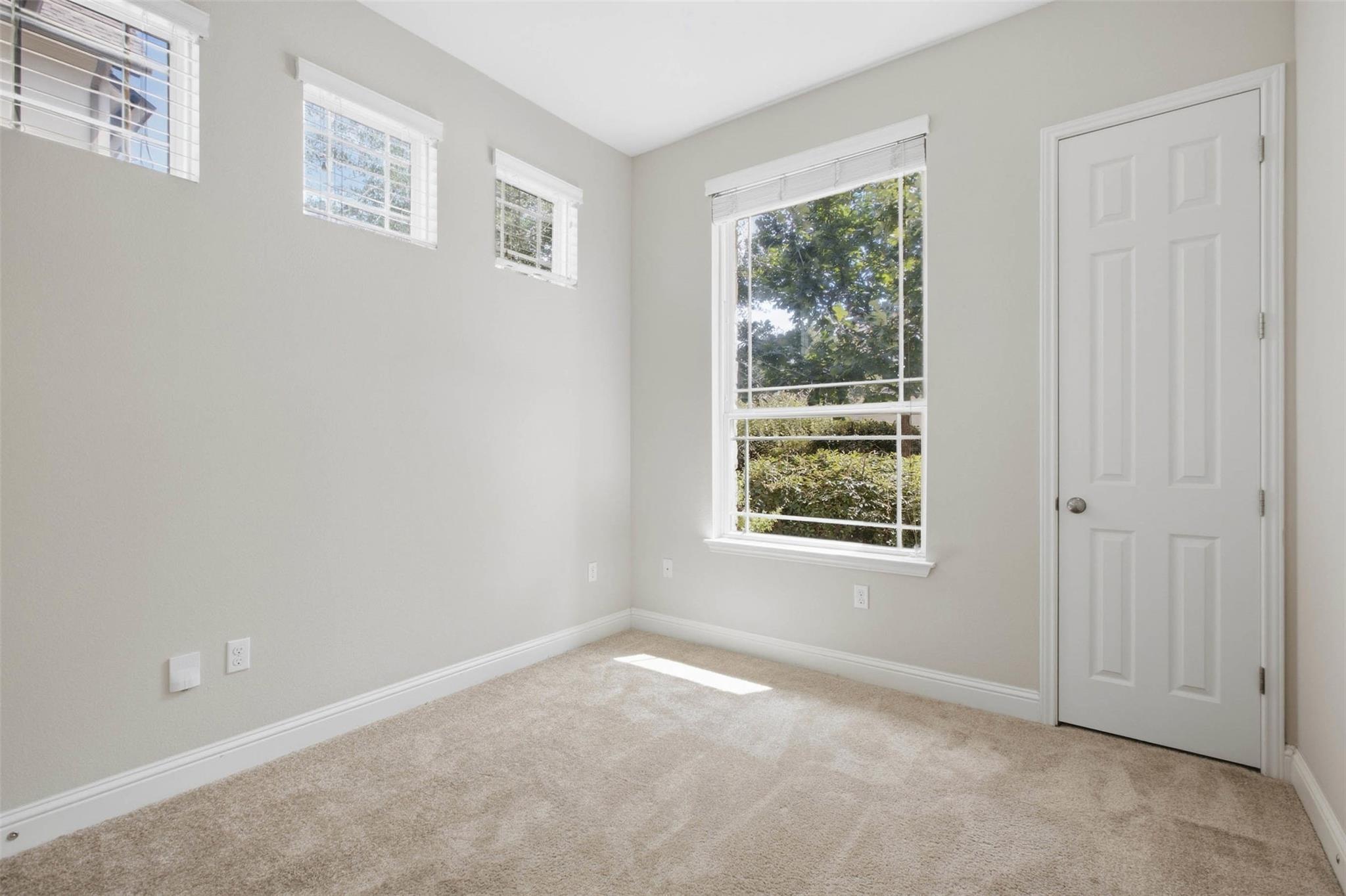 5208 Mandevilla Dr Property Photo 29