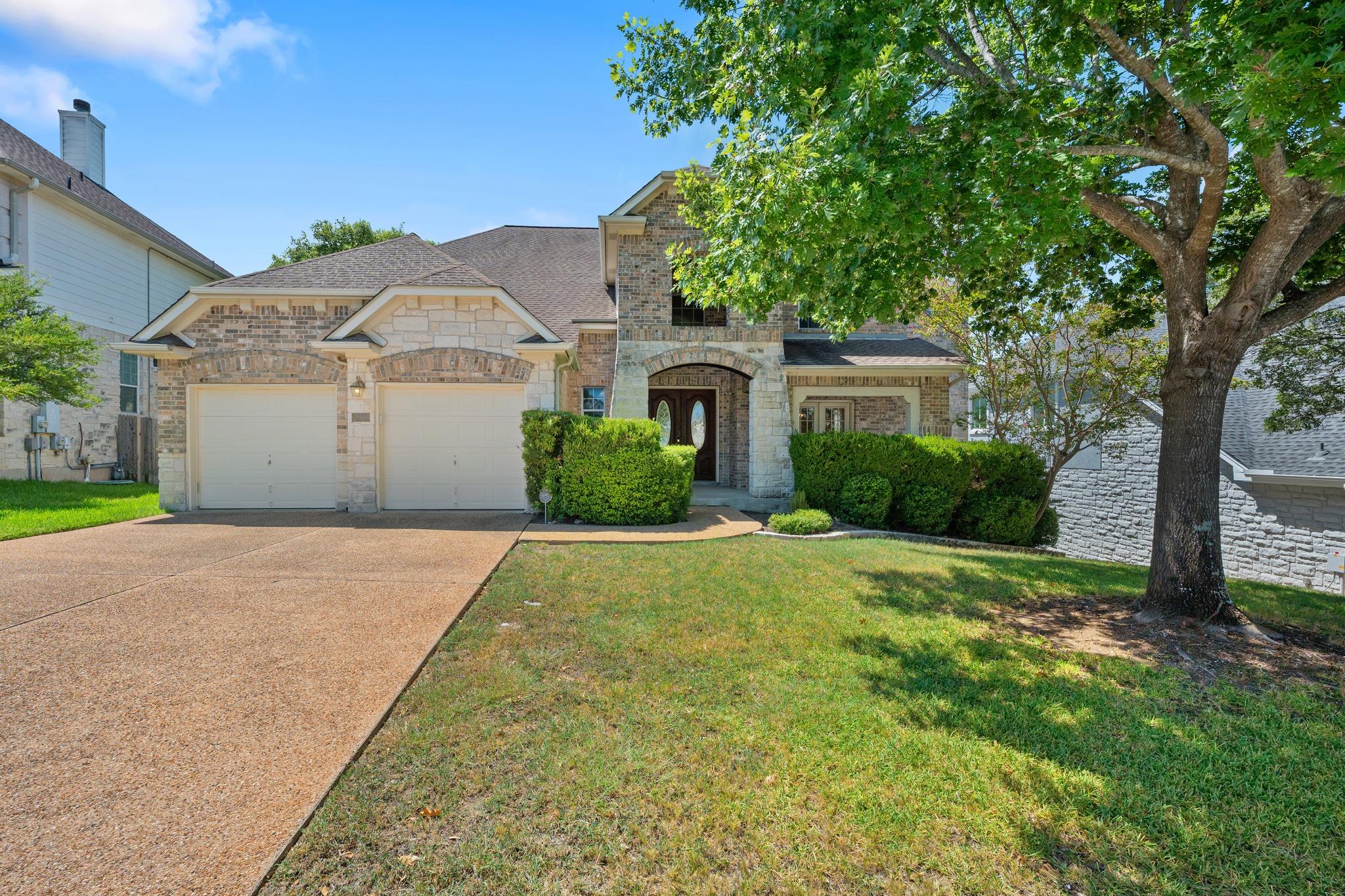 6819 Chalk Hill Dr Property Photo 2