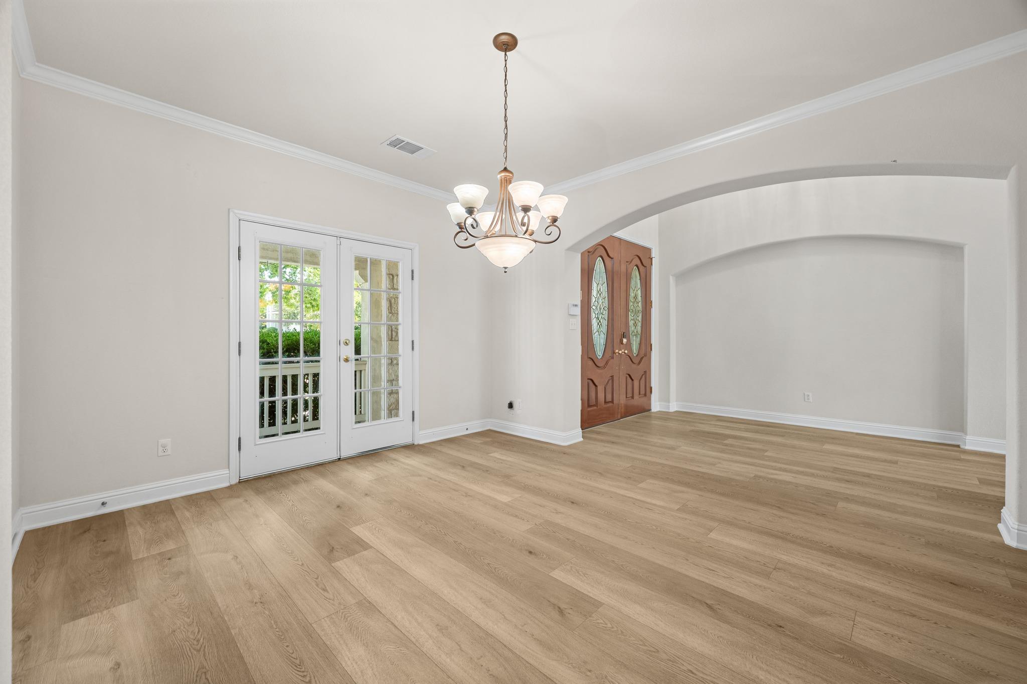 6819 Chalk Hill Dr Property Photo 7