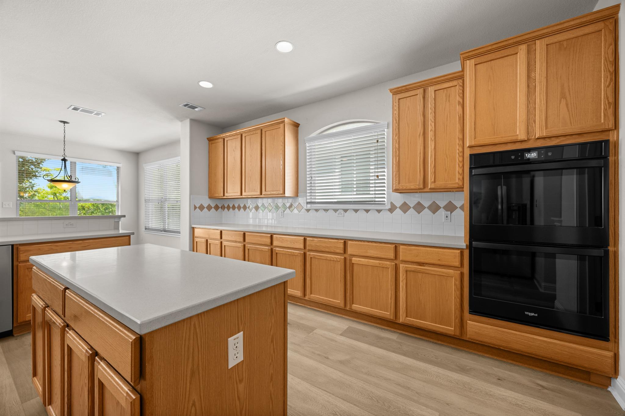 6819 Chalk Hill Dr Property Photo 12
