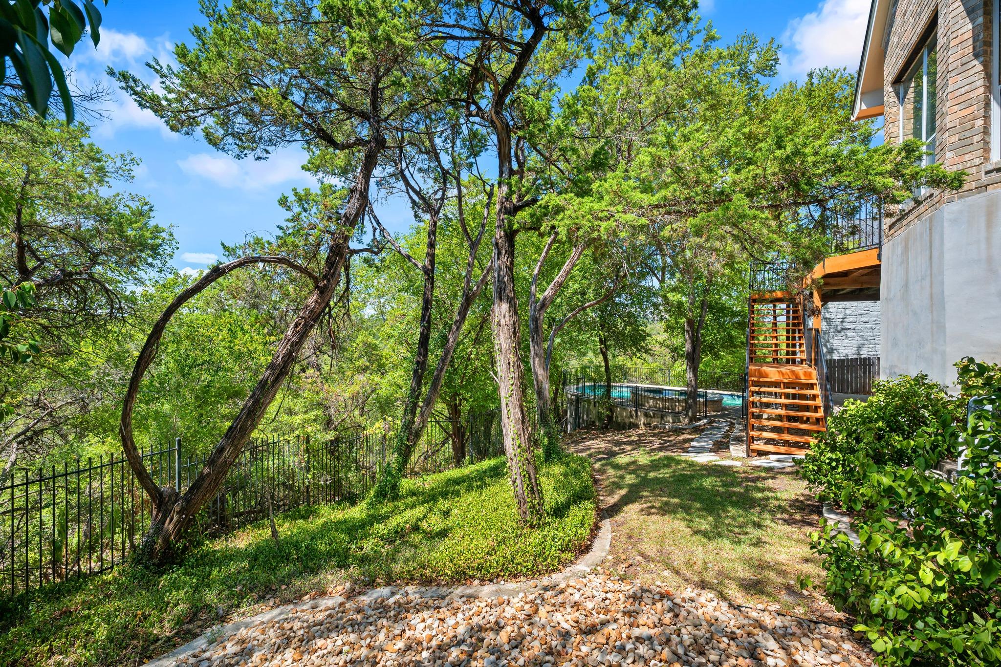 6819 Chalk Hill Dr Property Photo 40