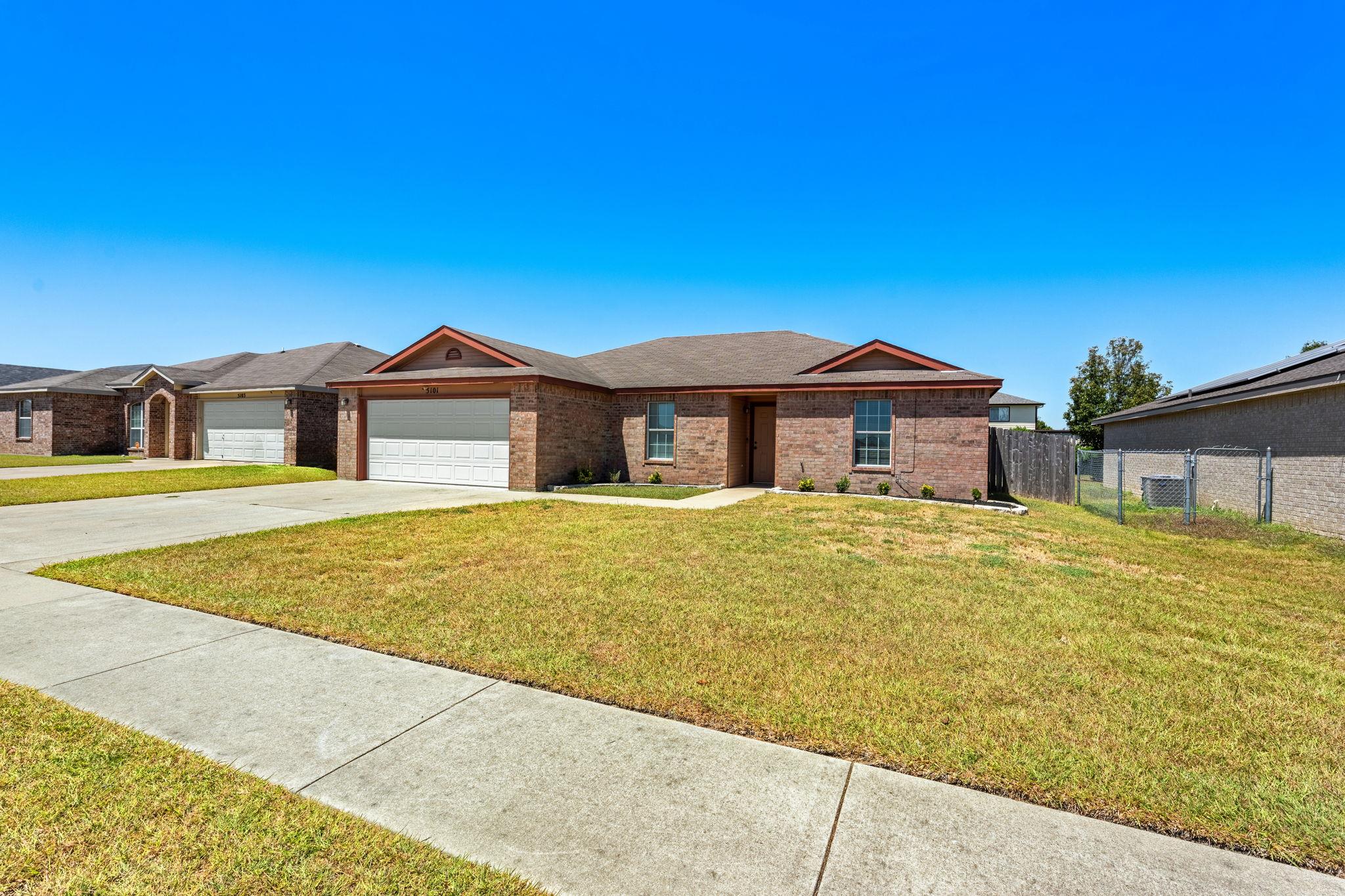 5101 Bridle Dr Property Photo 2