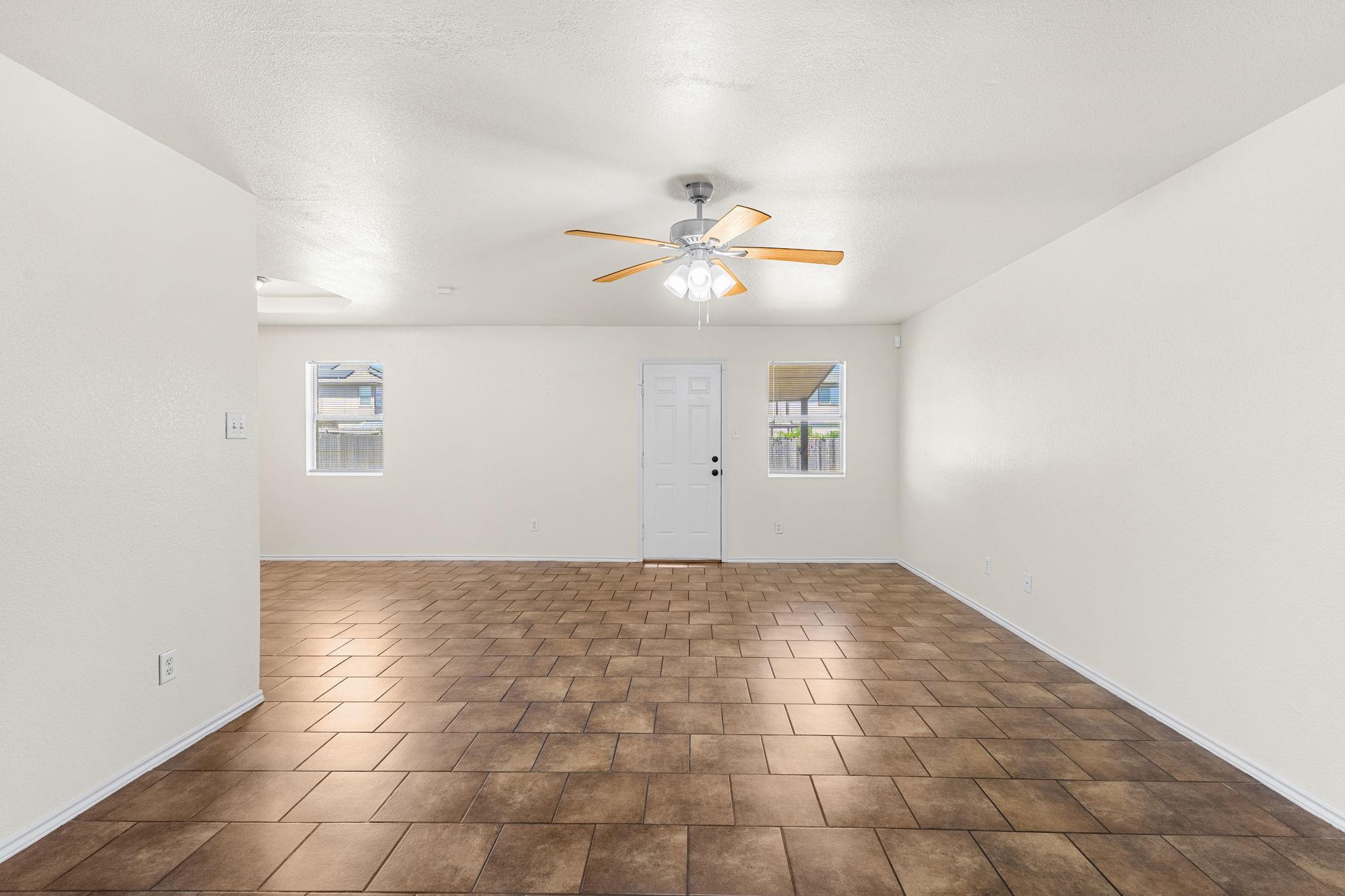 5101 Bridle Dr Property Photo 6