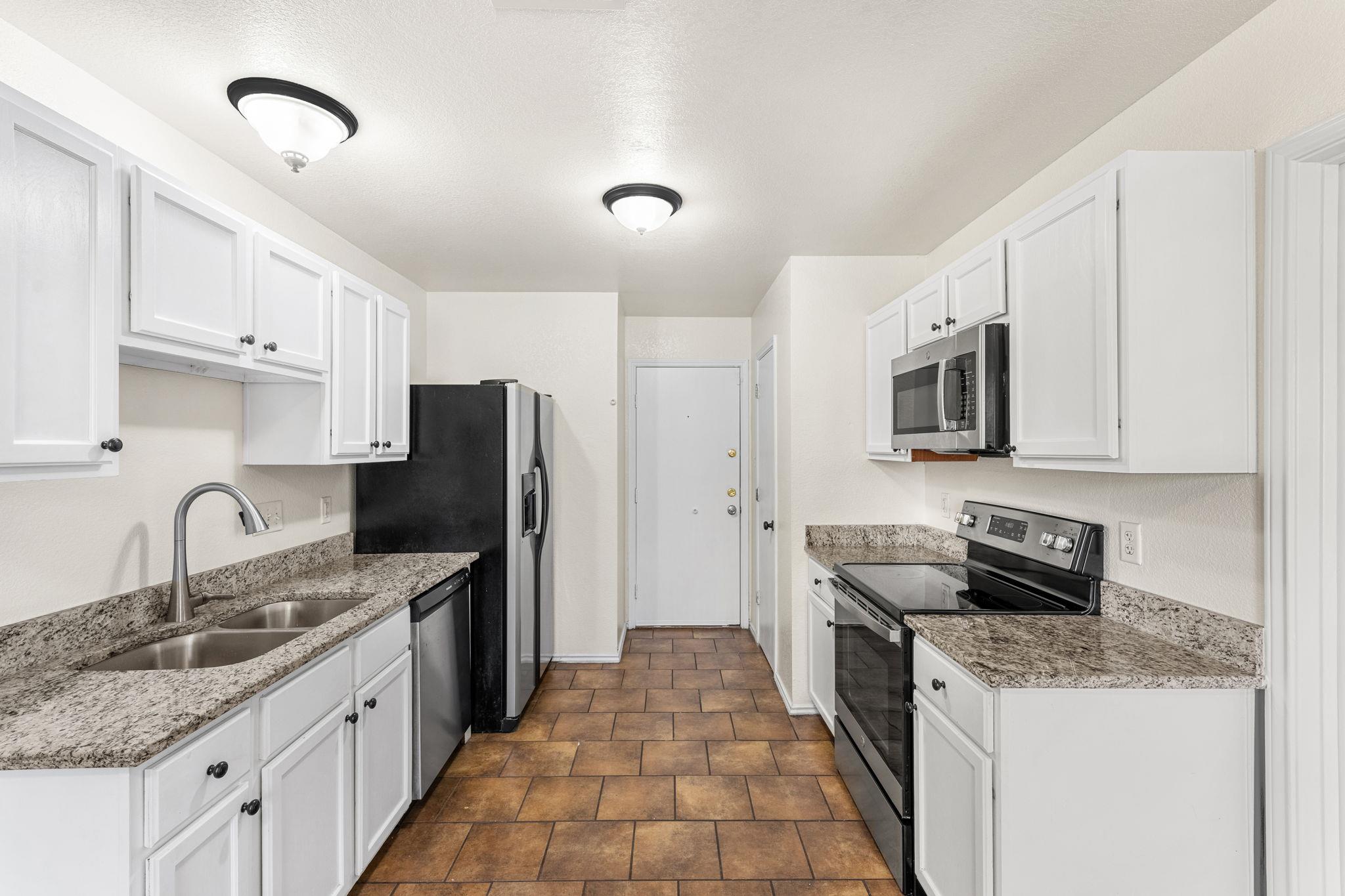 5101 Bridle Dr Property Photo 10