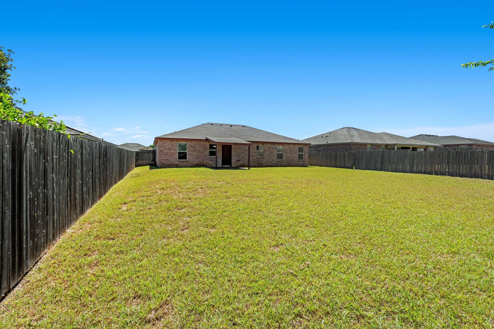 5101 Bridle Dr Property Photo 22