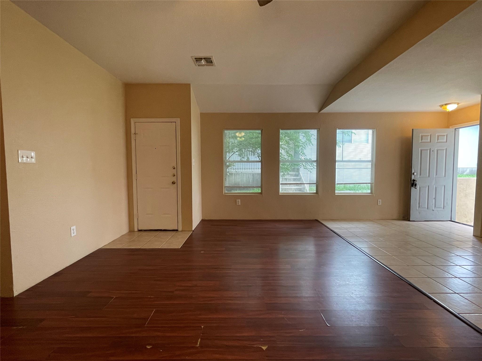 11241 Terra Loop Rd Rd Property Photo 5