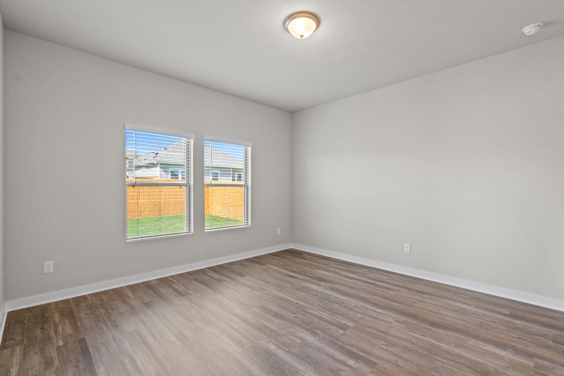 501 Sleep Hollow None Property Photo 12