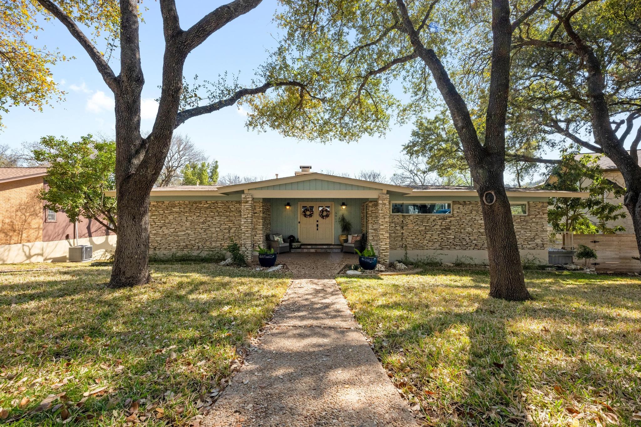 5817 Westmont Dr Property Photo