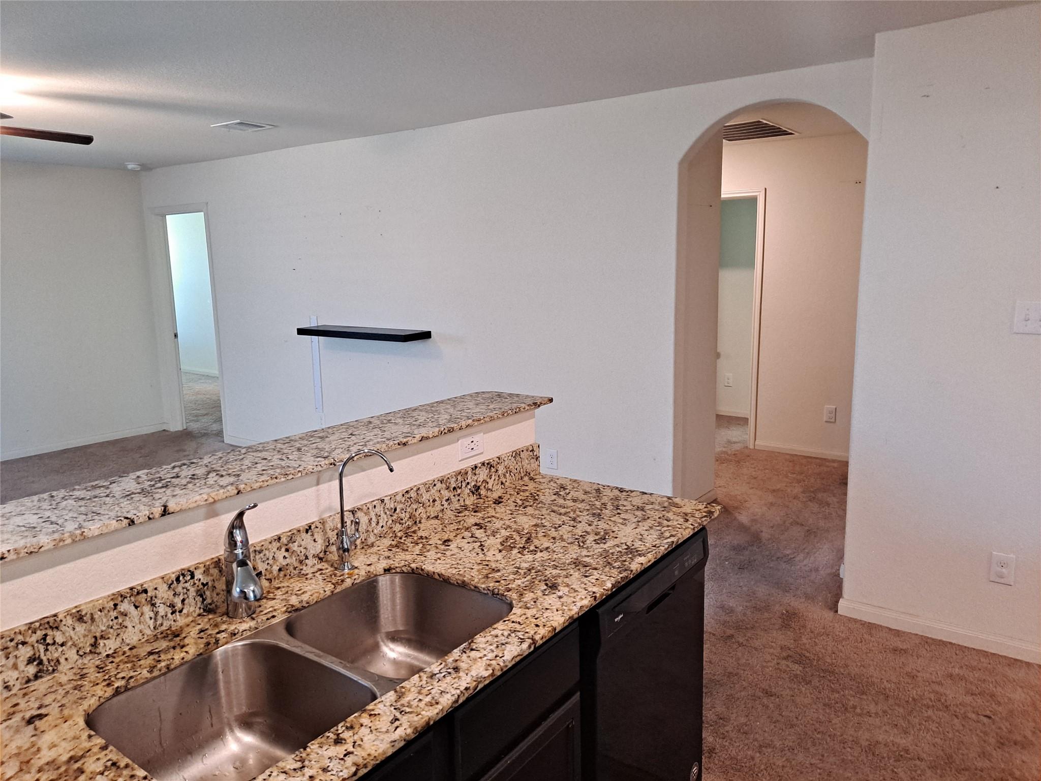 685 Yearwood Ln Property Photo 6