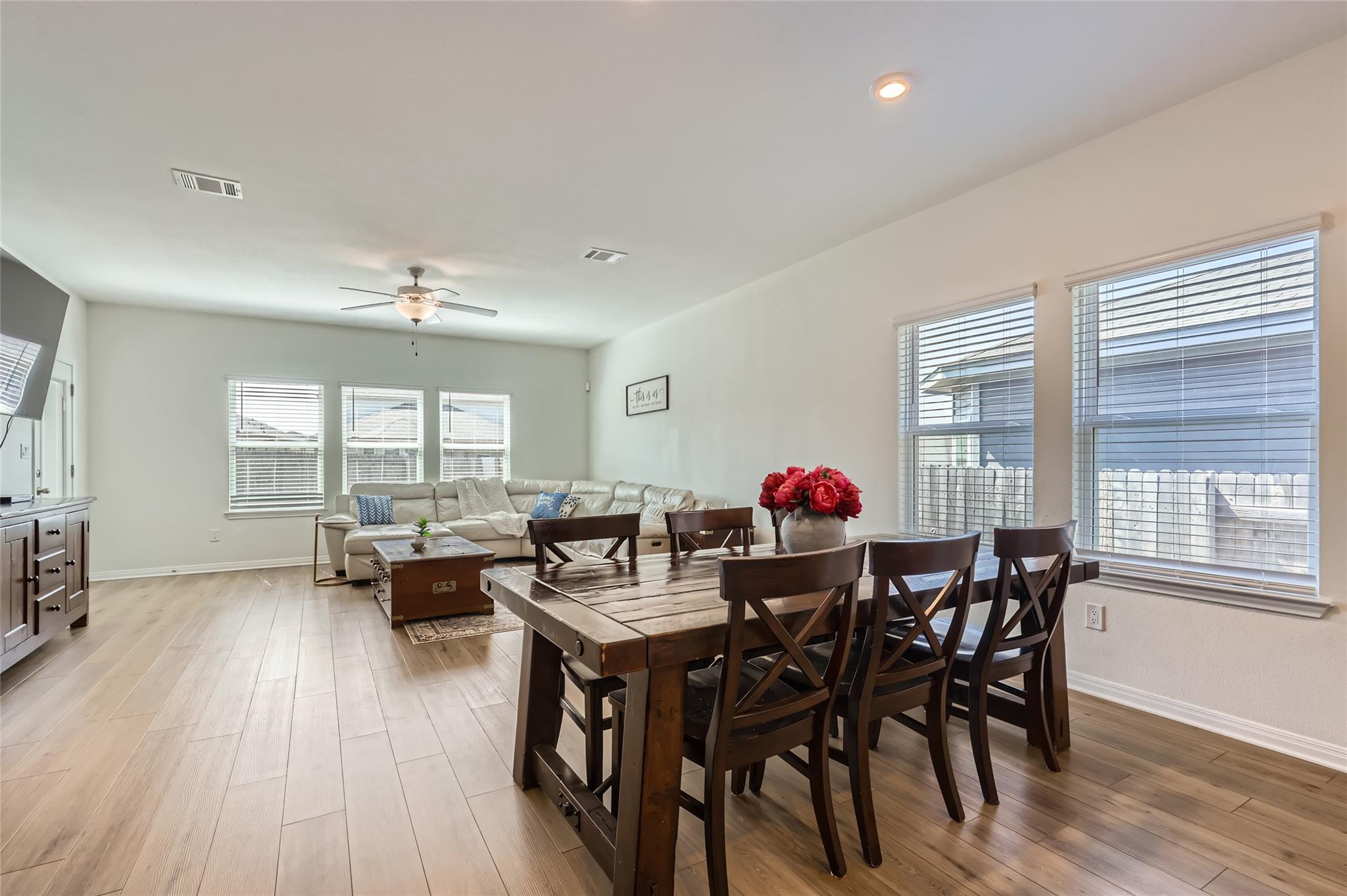 556 Loriner Way Property Photo 11