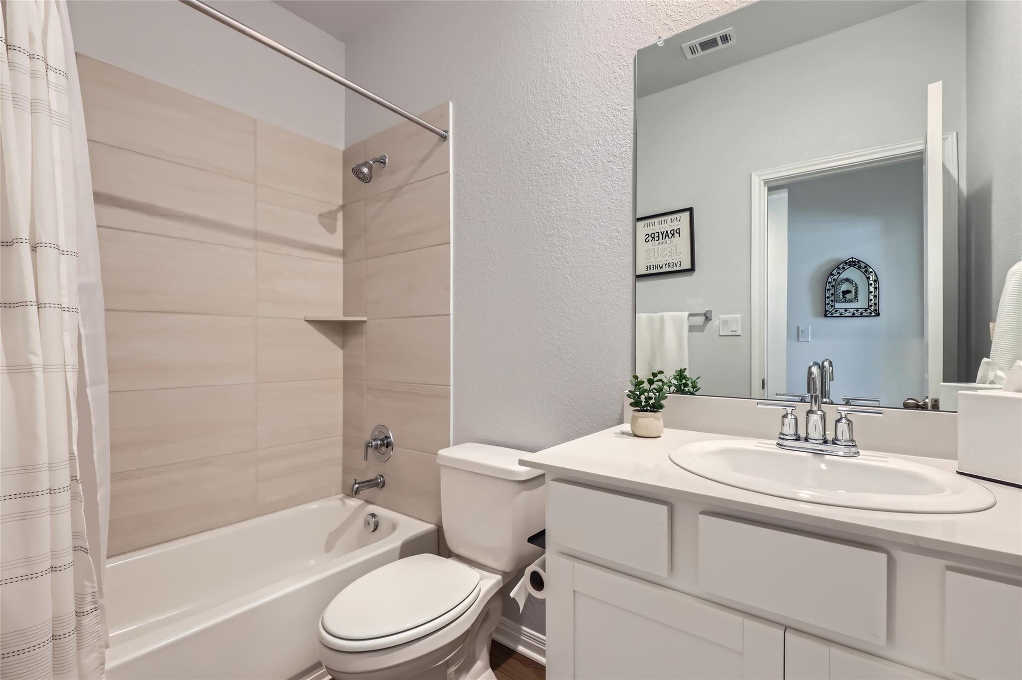 556 Loriner Way Property Photo 22