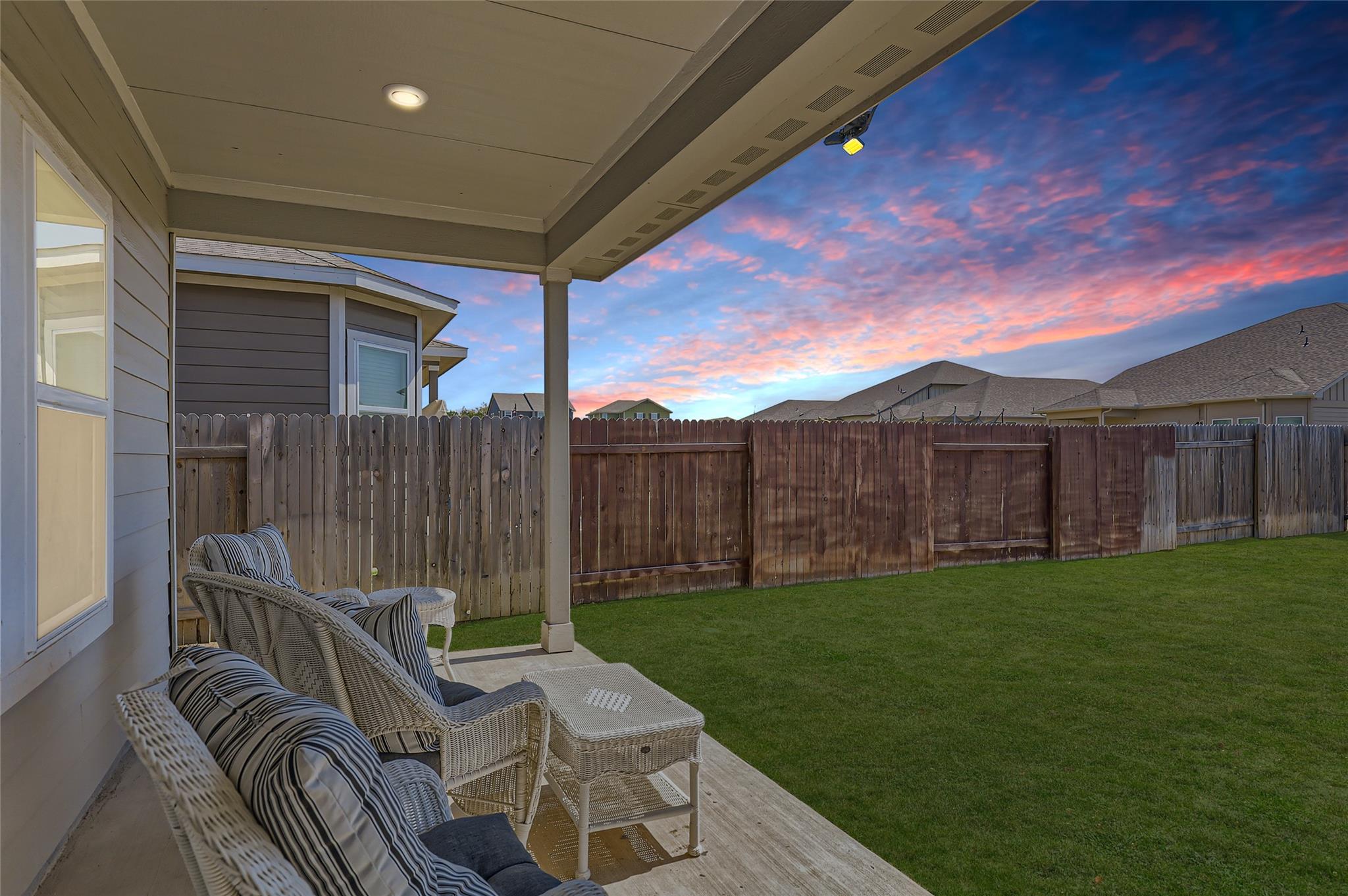 556 Loriner Way Property Photo 38