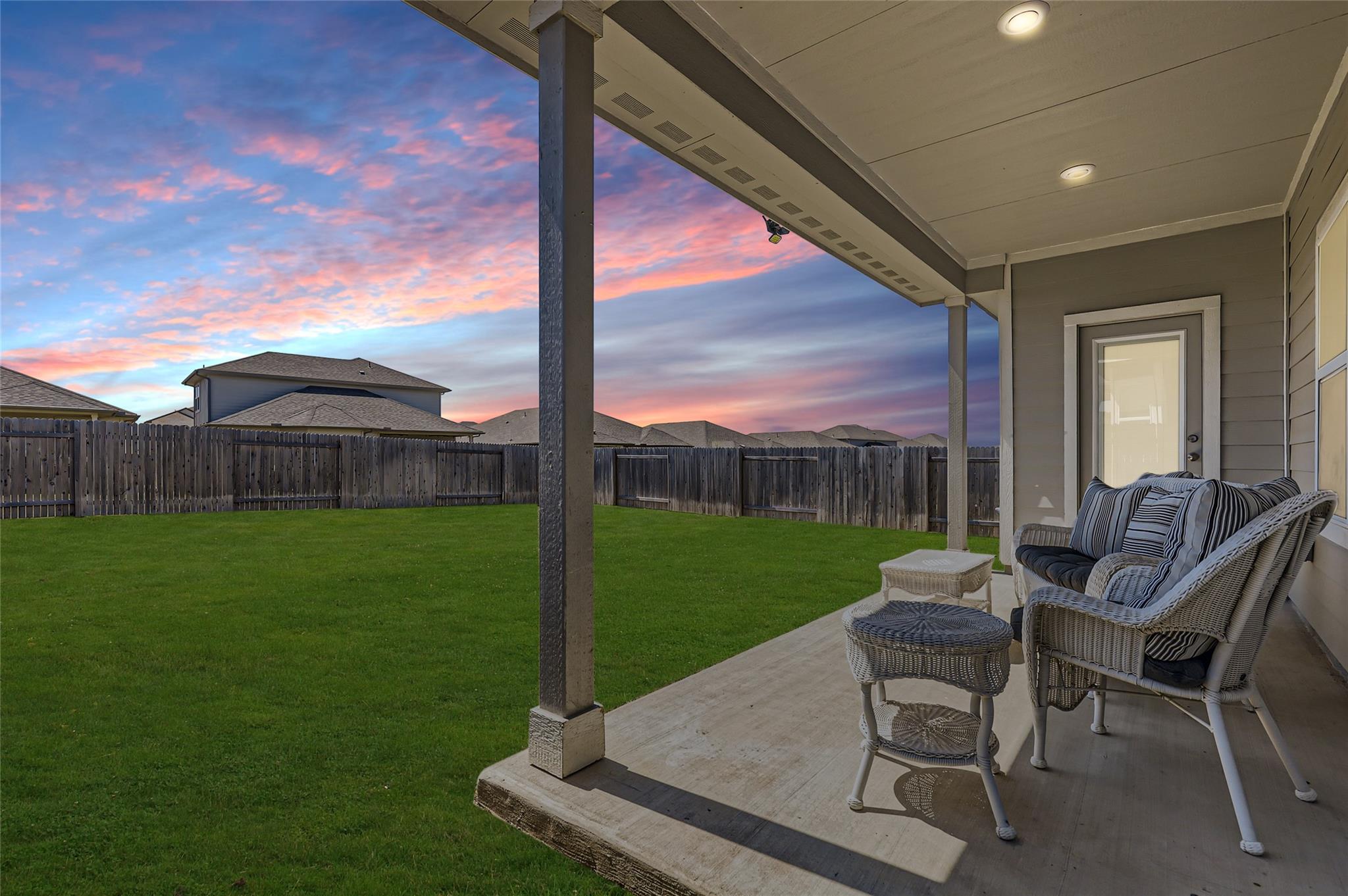 556 Loriner Way Property Photo 39