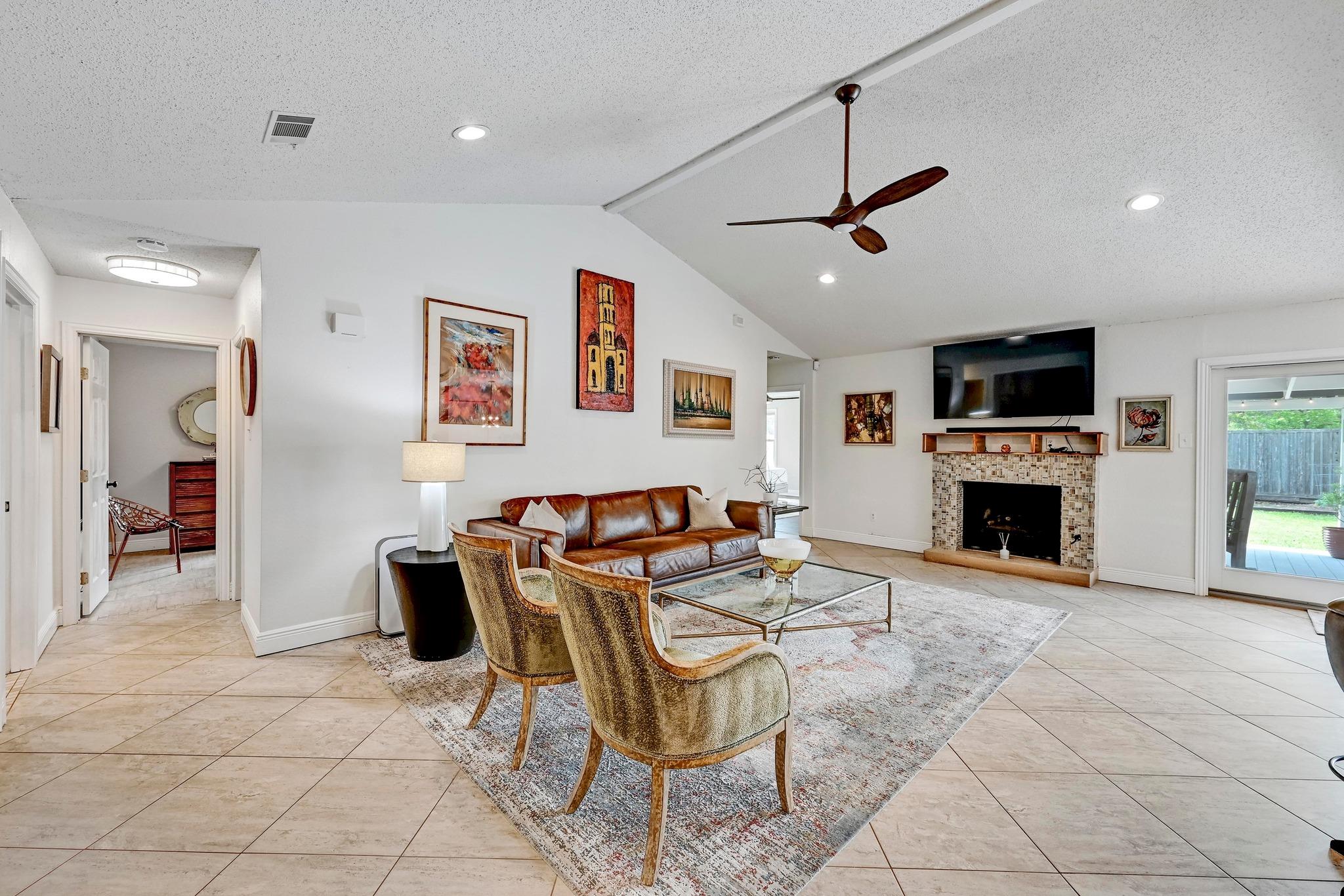 6567 Fair Valley Trl Property Photo 6