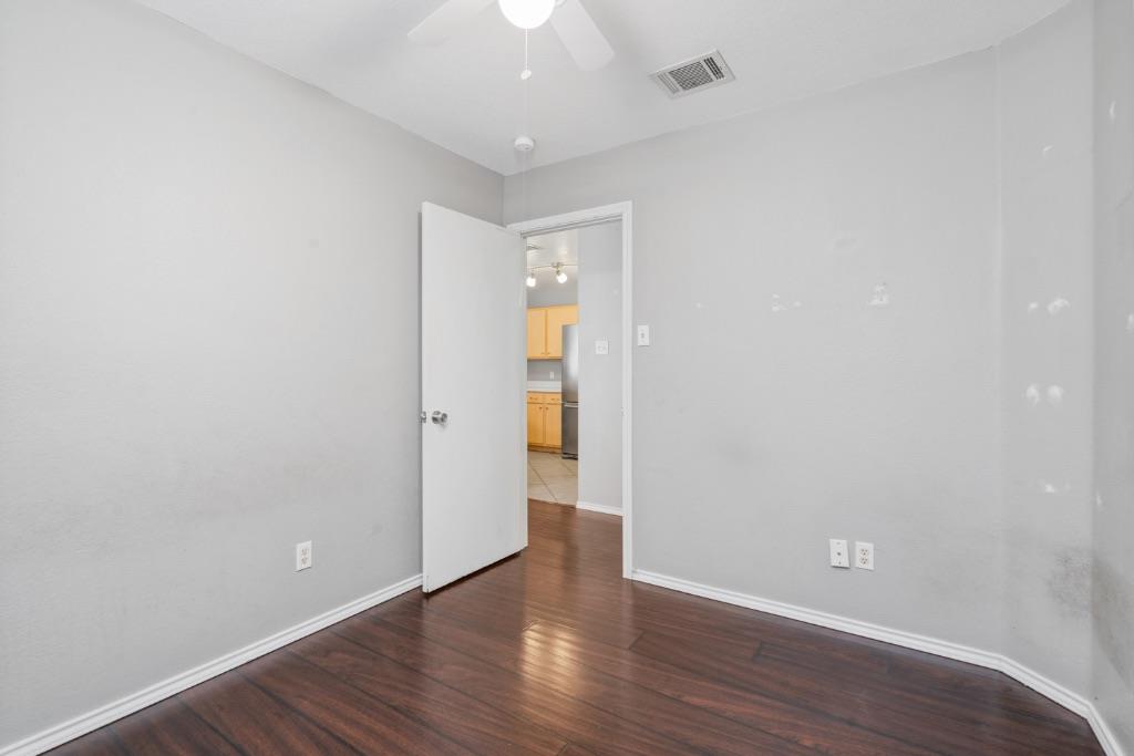 7228 Aldea Dr #b Property Photo 16
