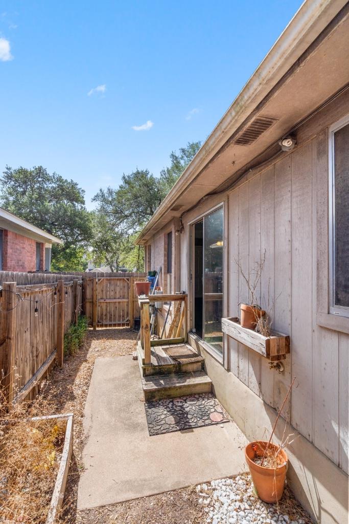 7228 Aldea Dr #b Property Photo 17