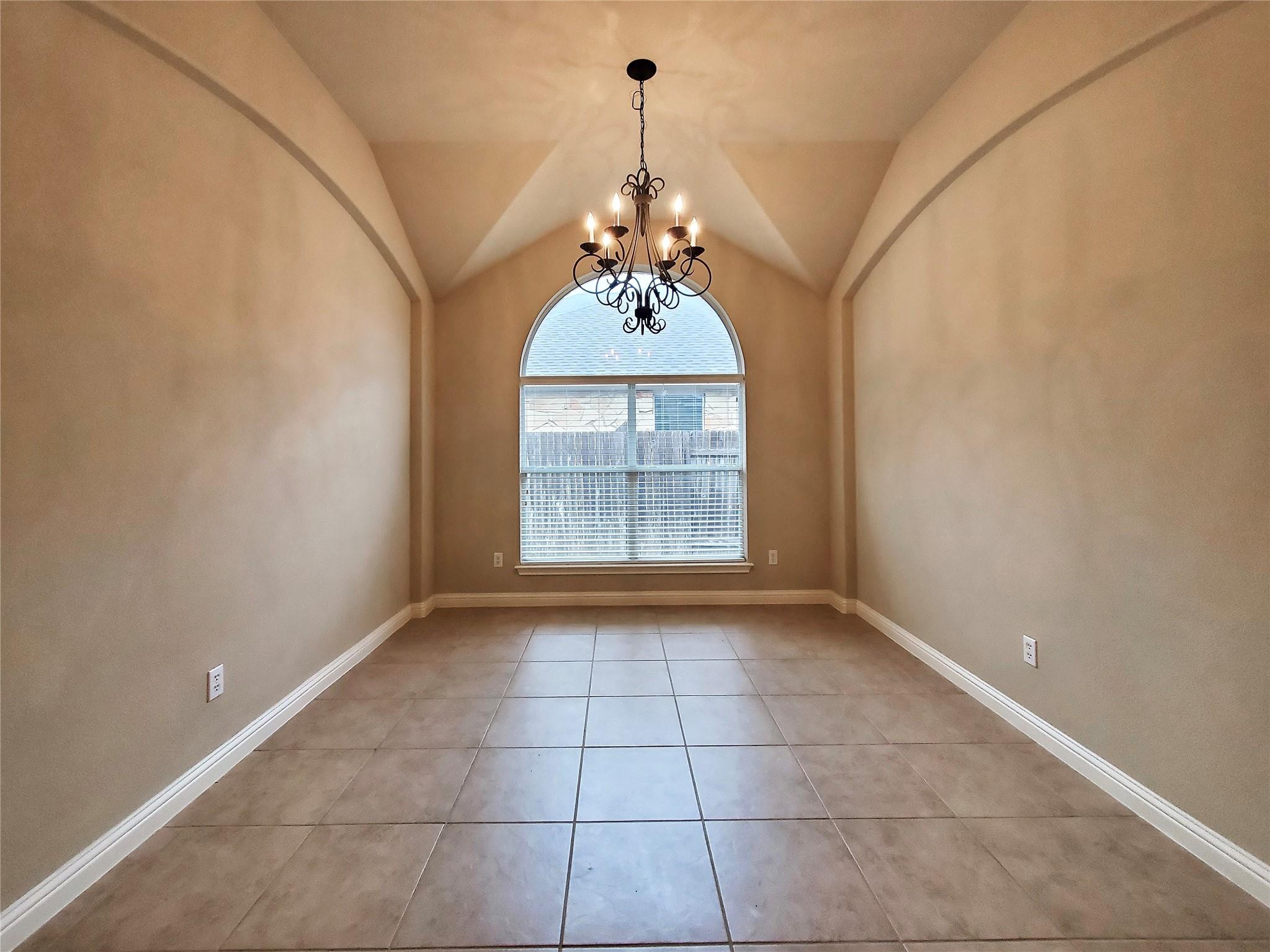 2506 Mancuso Bnd Property Photo 9