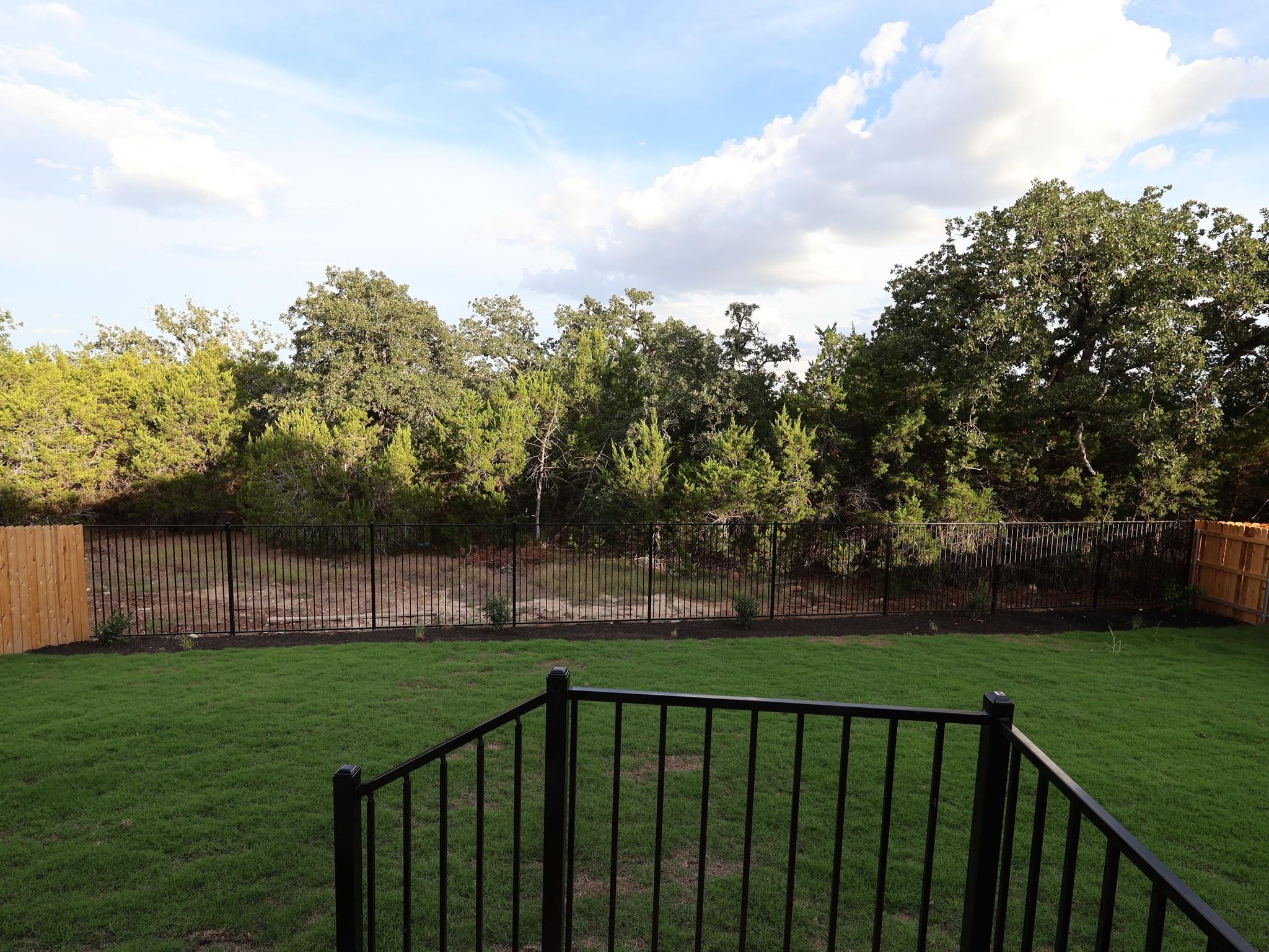 4012 Fulton Dr Property Photo 2
