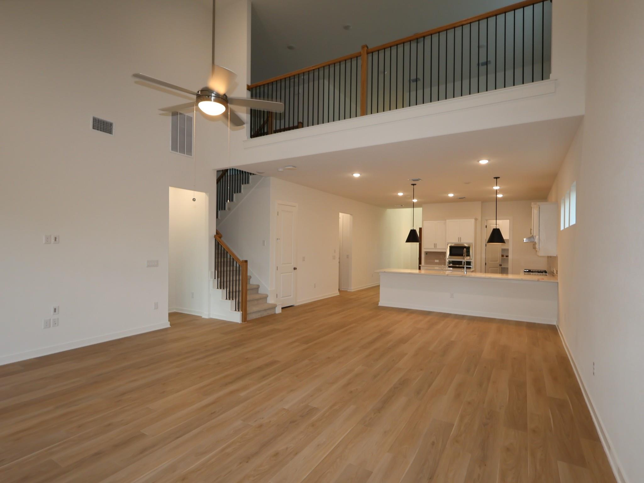 4012 Fulton Dr Property Photo 3