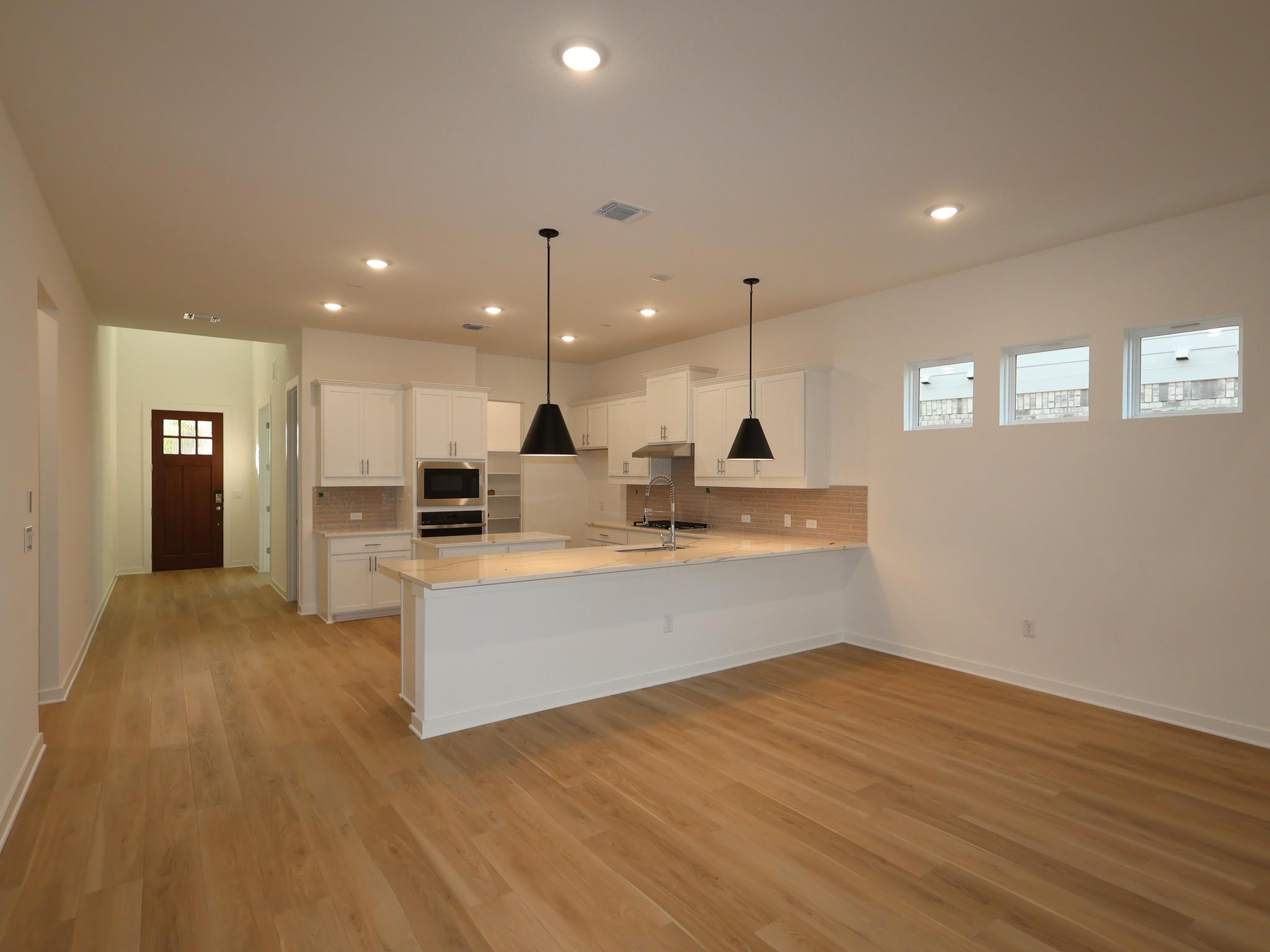 4012 Fulton Dr Property Photo 8
