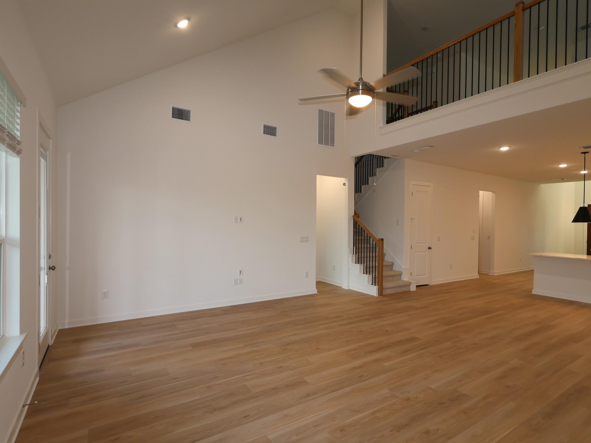 4012 Fulton Dr Property Photo 9