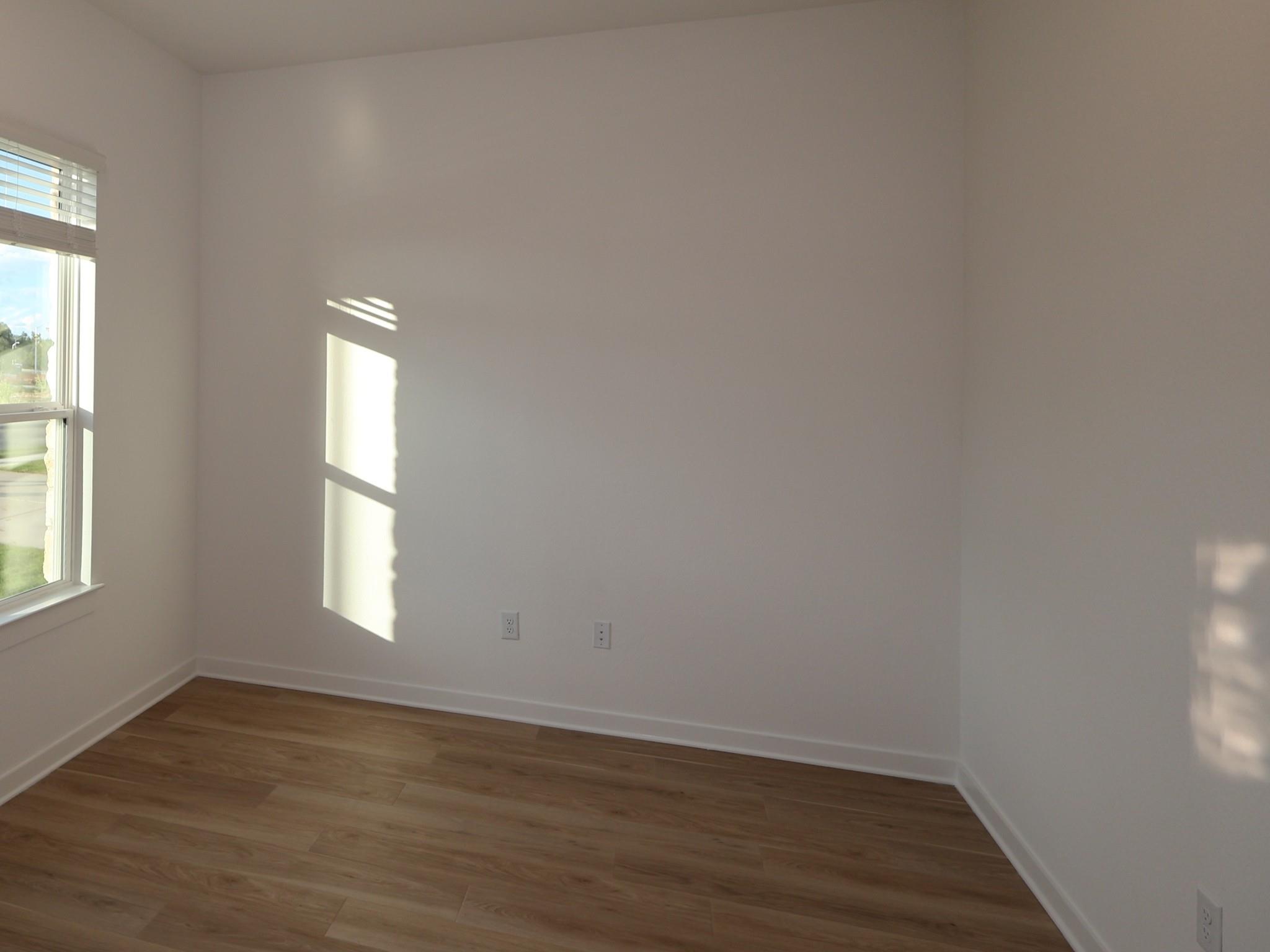 4012 Fulton Dr Property Photo 15