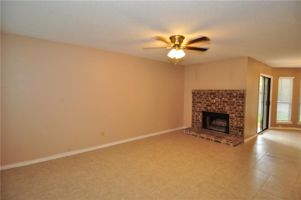 13405 Saddlebrook Trl #b Property Photo 5