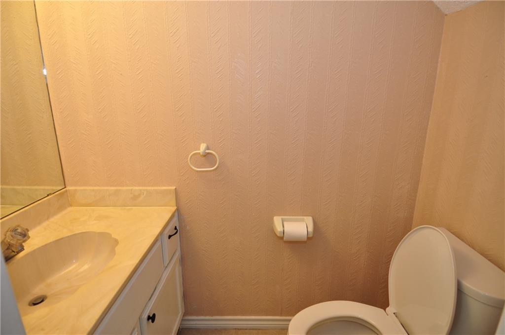 13405 Saddlebrook Trl #b Property Photo 11