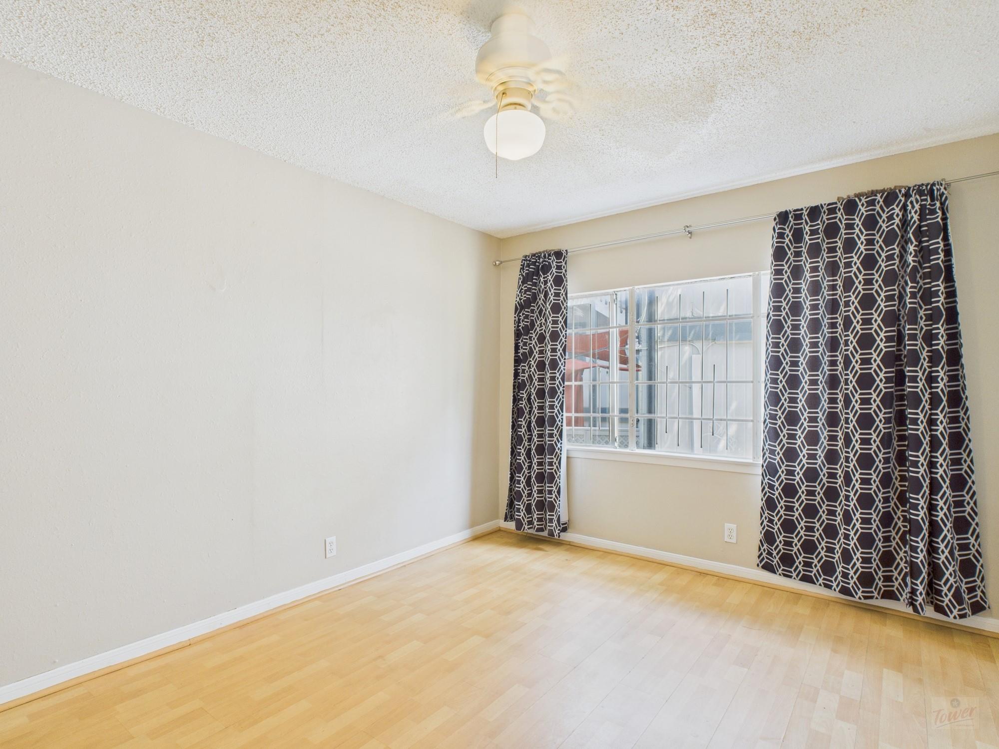 2408 Longview St #101 Property Photo 6