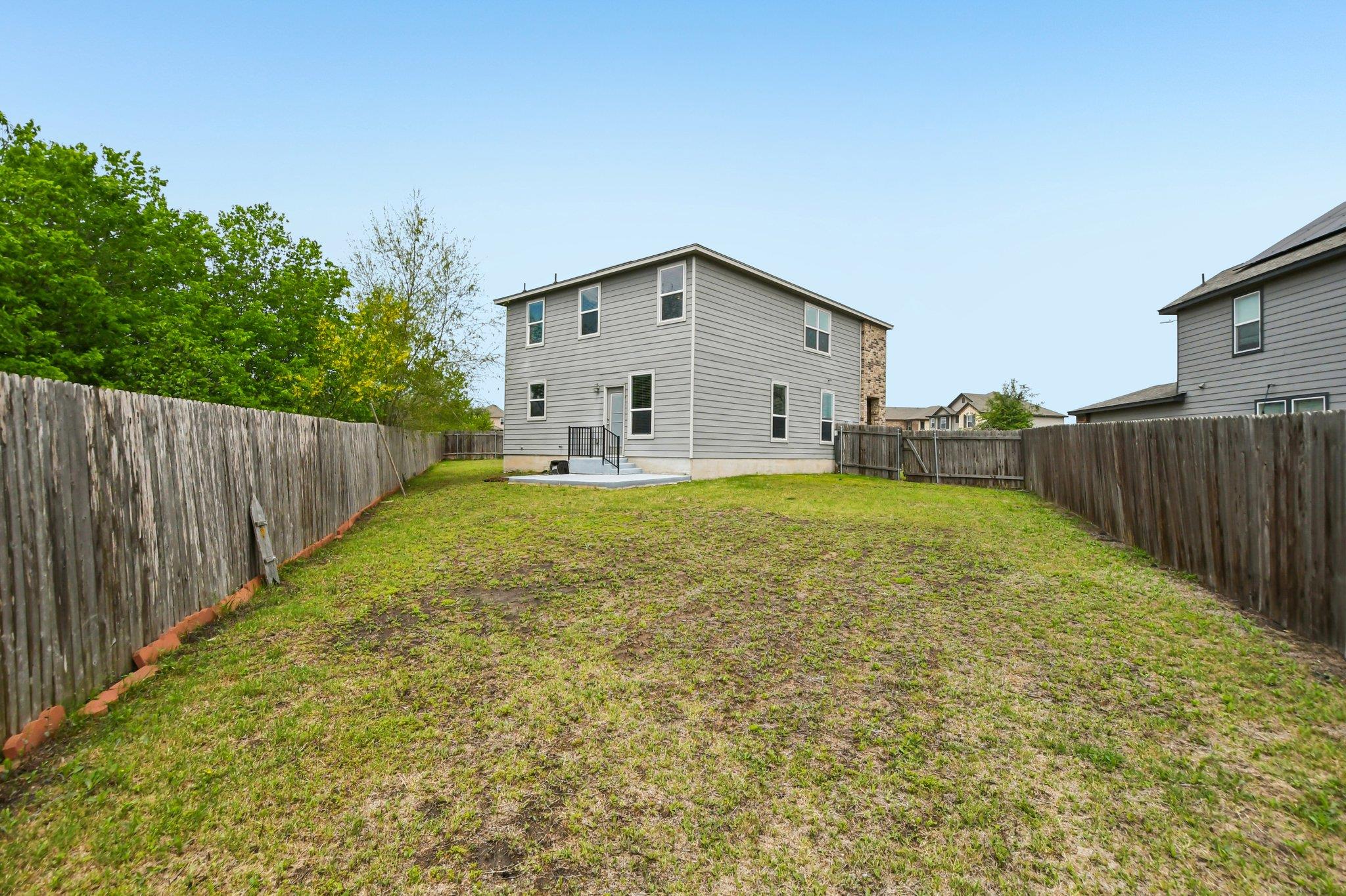 19219 Zachary Taylor St Property Photo 5