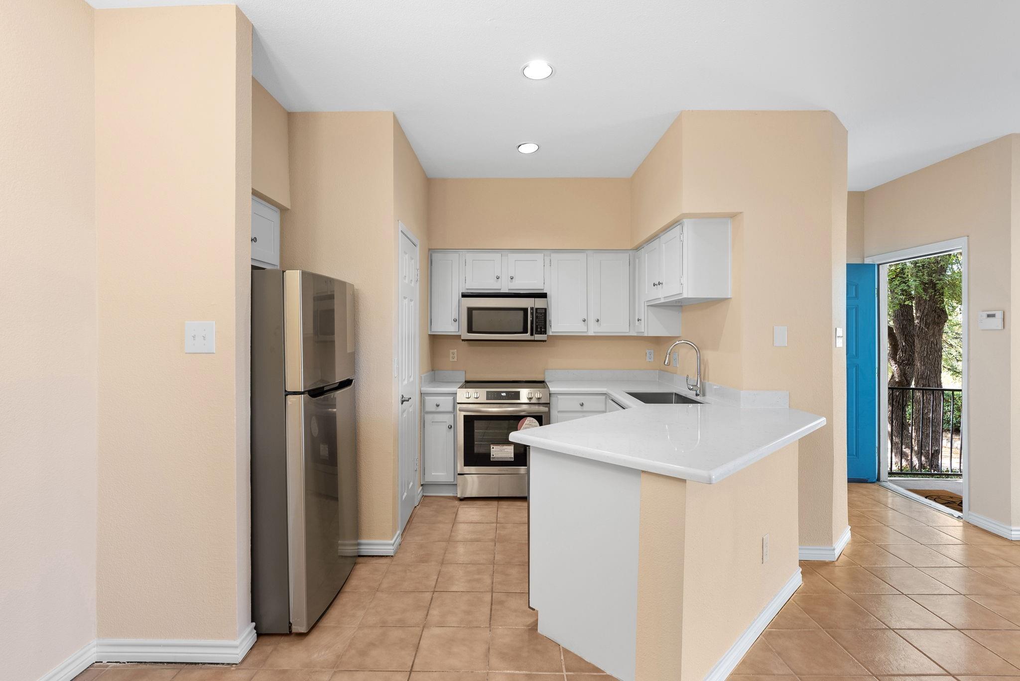 2450 Wickersham Ln #109 Property Photo 3