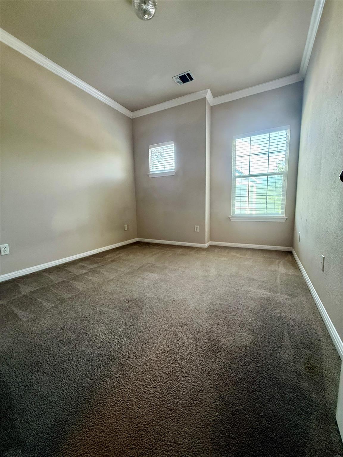 411 W Saint Elmo Rd #39 Property Photo 12