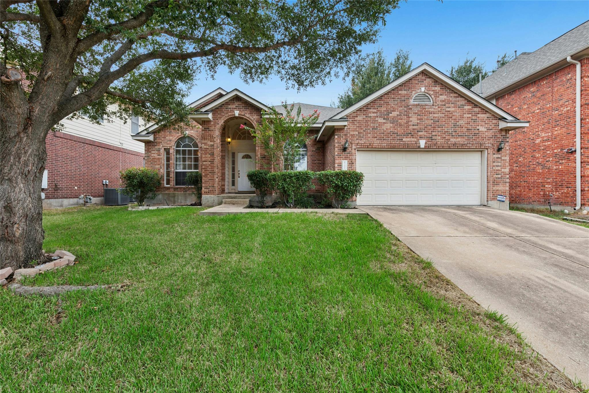 1421 Hargis Crk Property Photo 1