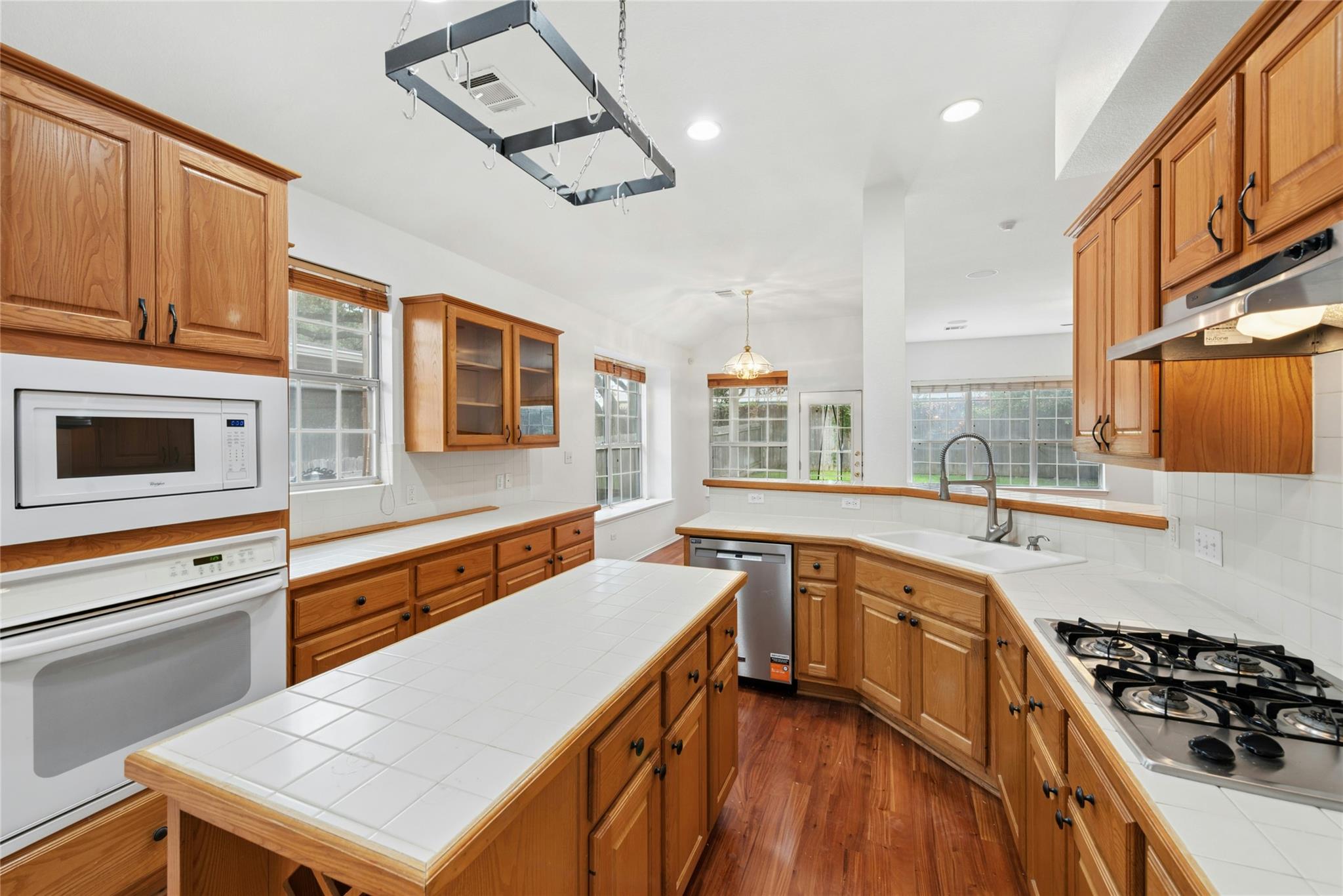 1421 Hargis Crk Property Photo 14