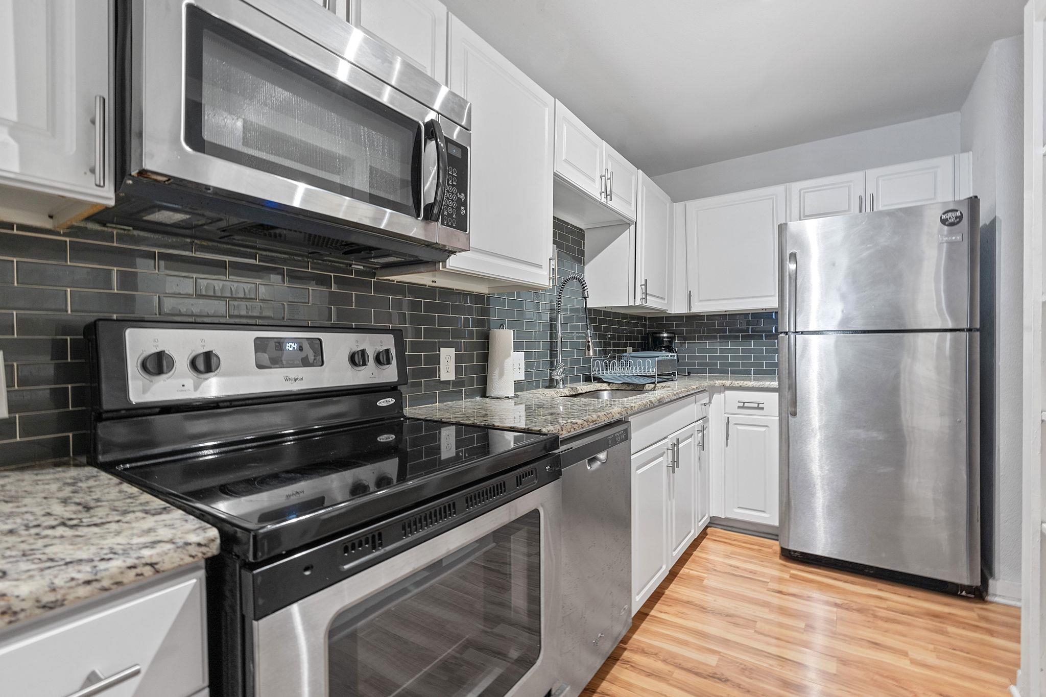 2603 Parker Ln #b Property Photo 4
