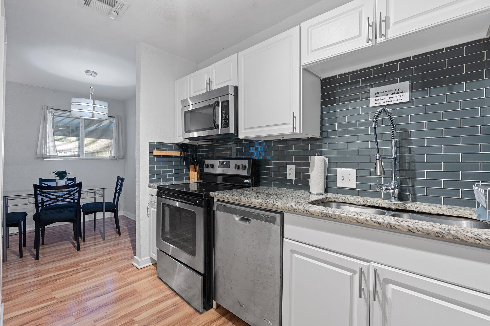 2603 Parker Ln #b Property Photo 6